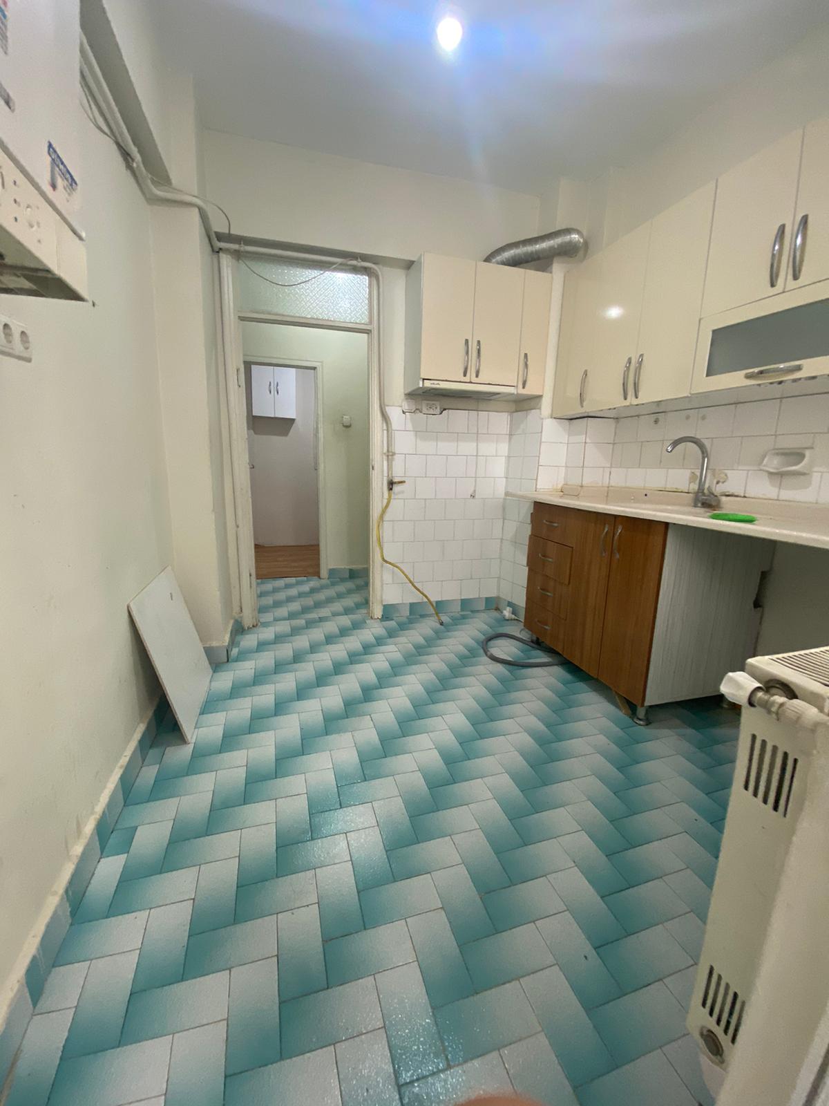 MARKA'DAN HACILAR MEYDANI'NDA 2+1 DAİRE