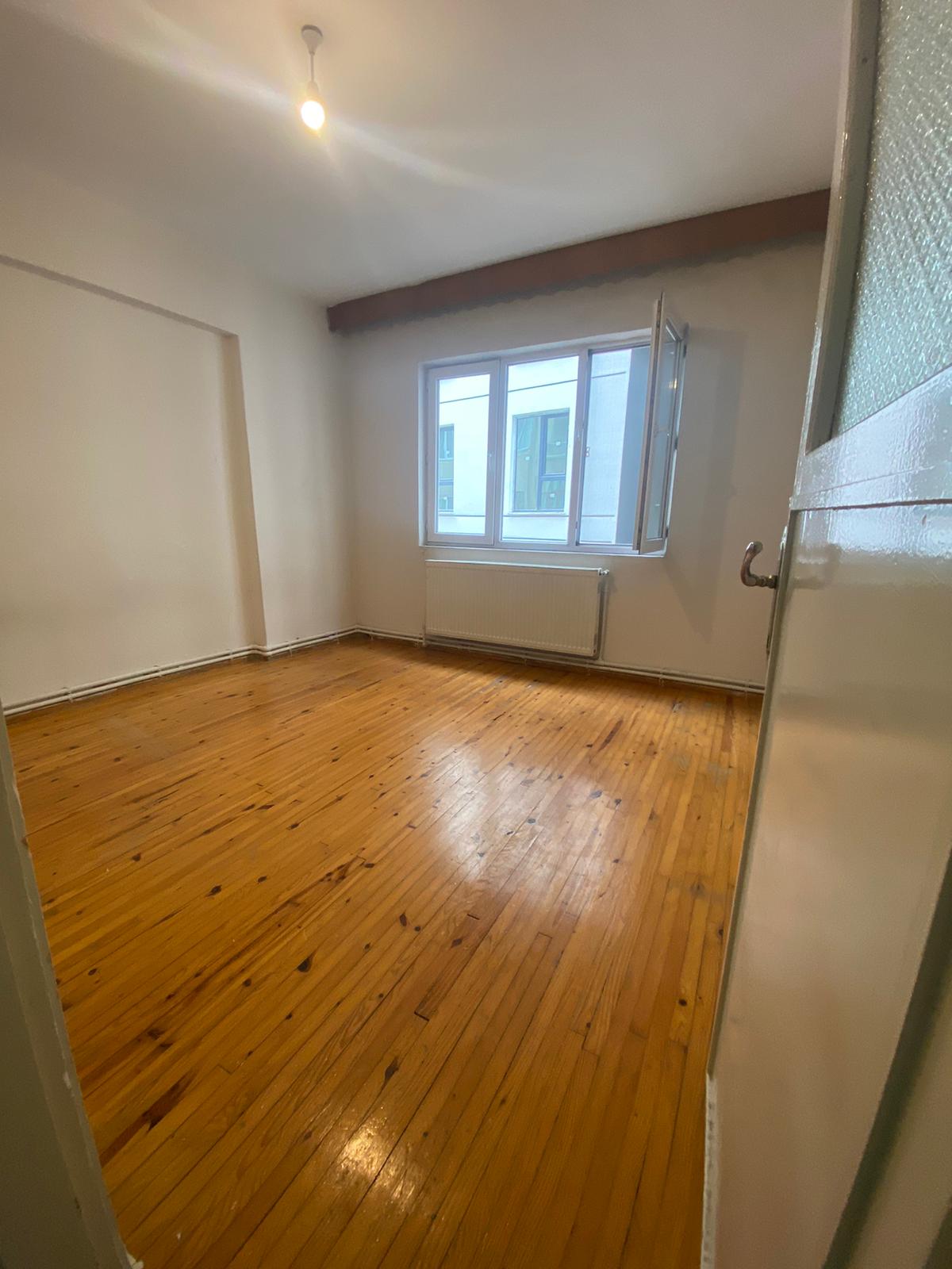 MARKA'DAN HACILAR MEYDANI'NDA 2+1 DAİRE