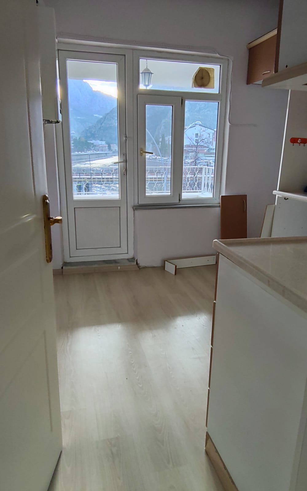 55 EVLERDE IRMAK KENARI MANZARALI KİRALIK 2+1