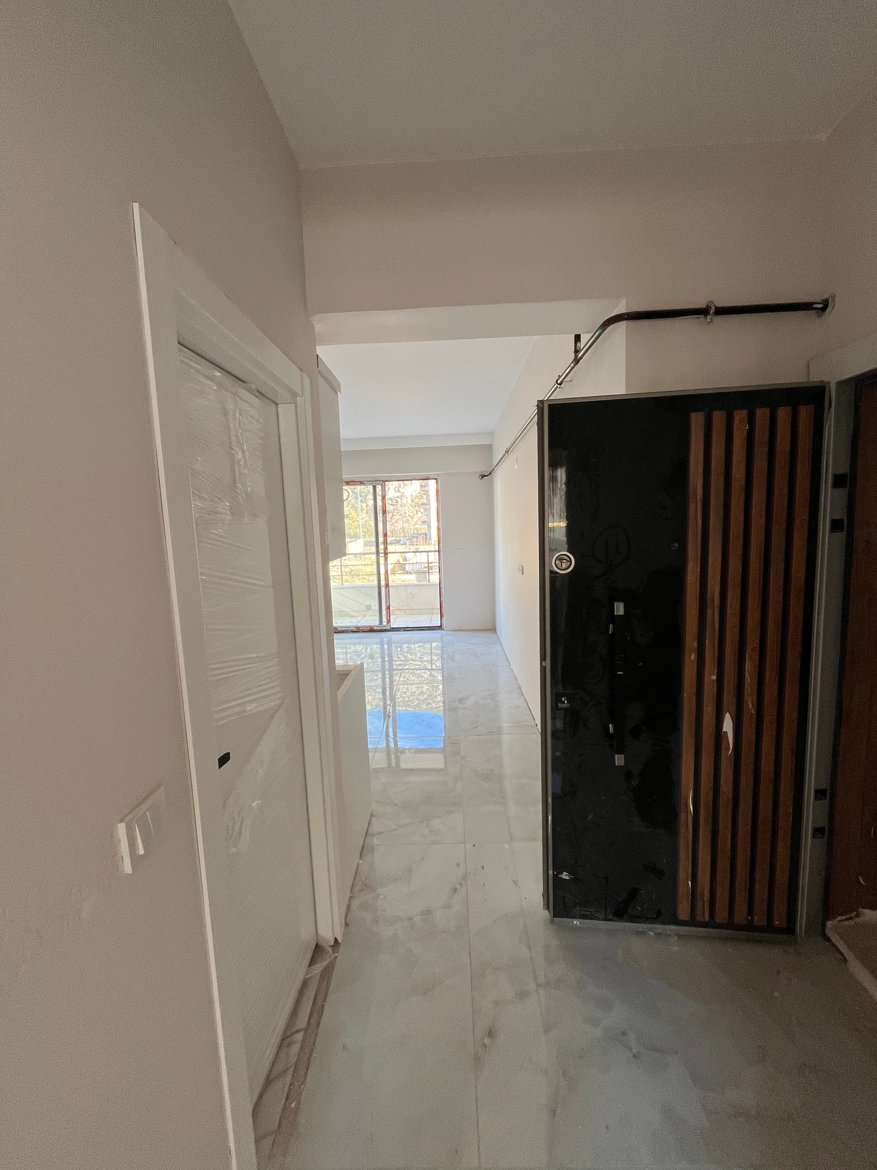 GÖLLÜ BAĞLARINDA YATIRIM FIRSATI! GENİŞ VE FERAH 1+1 DAİRE