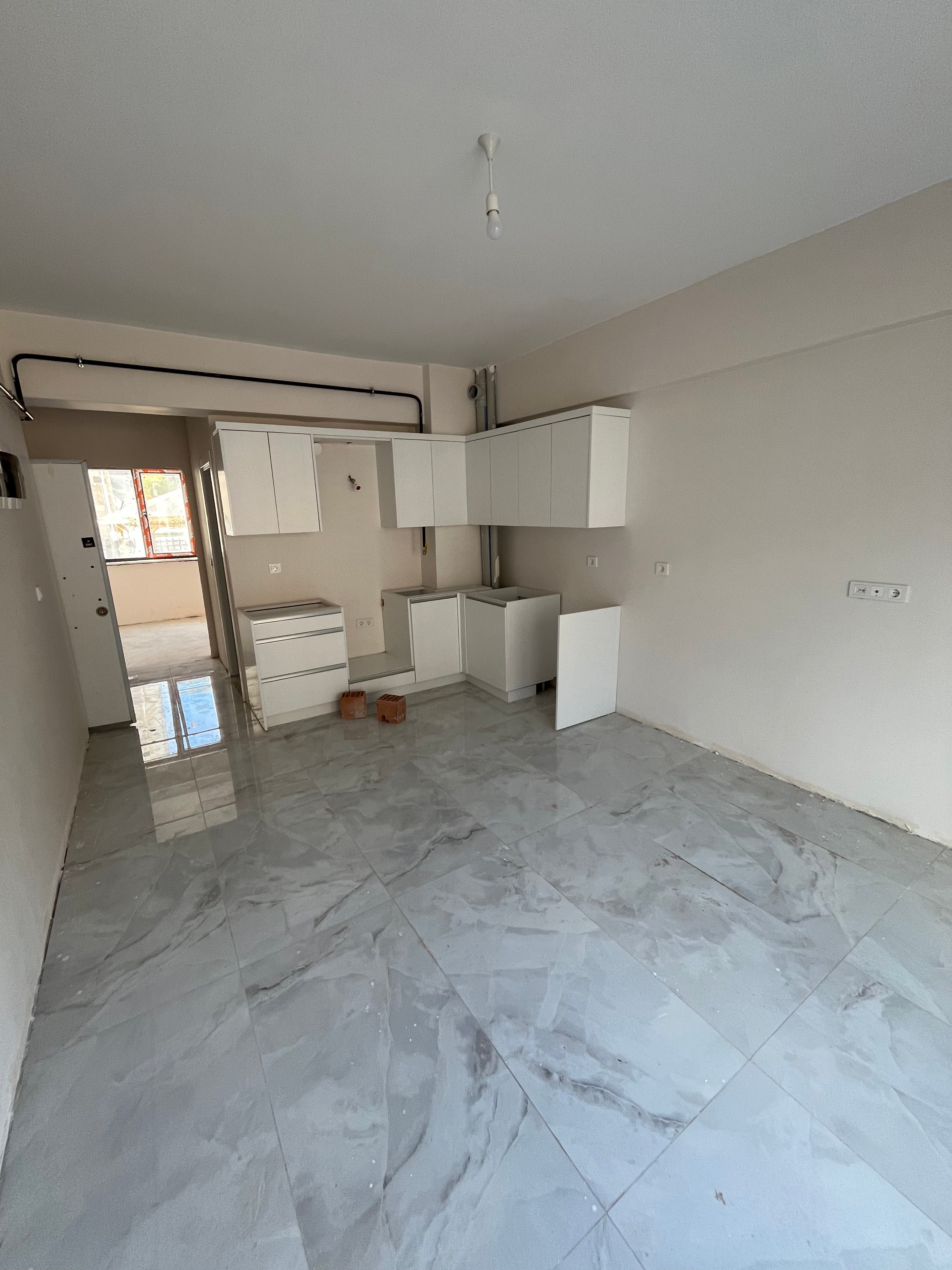 GÖLLÜ BAĞLARINDA YATIRIM FIRSATI! GENİŞ VE FERAH 1+1 DAİRE