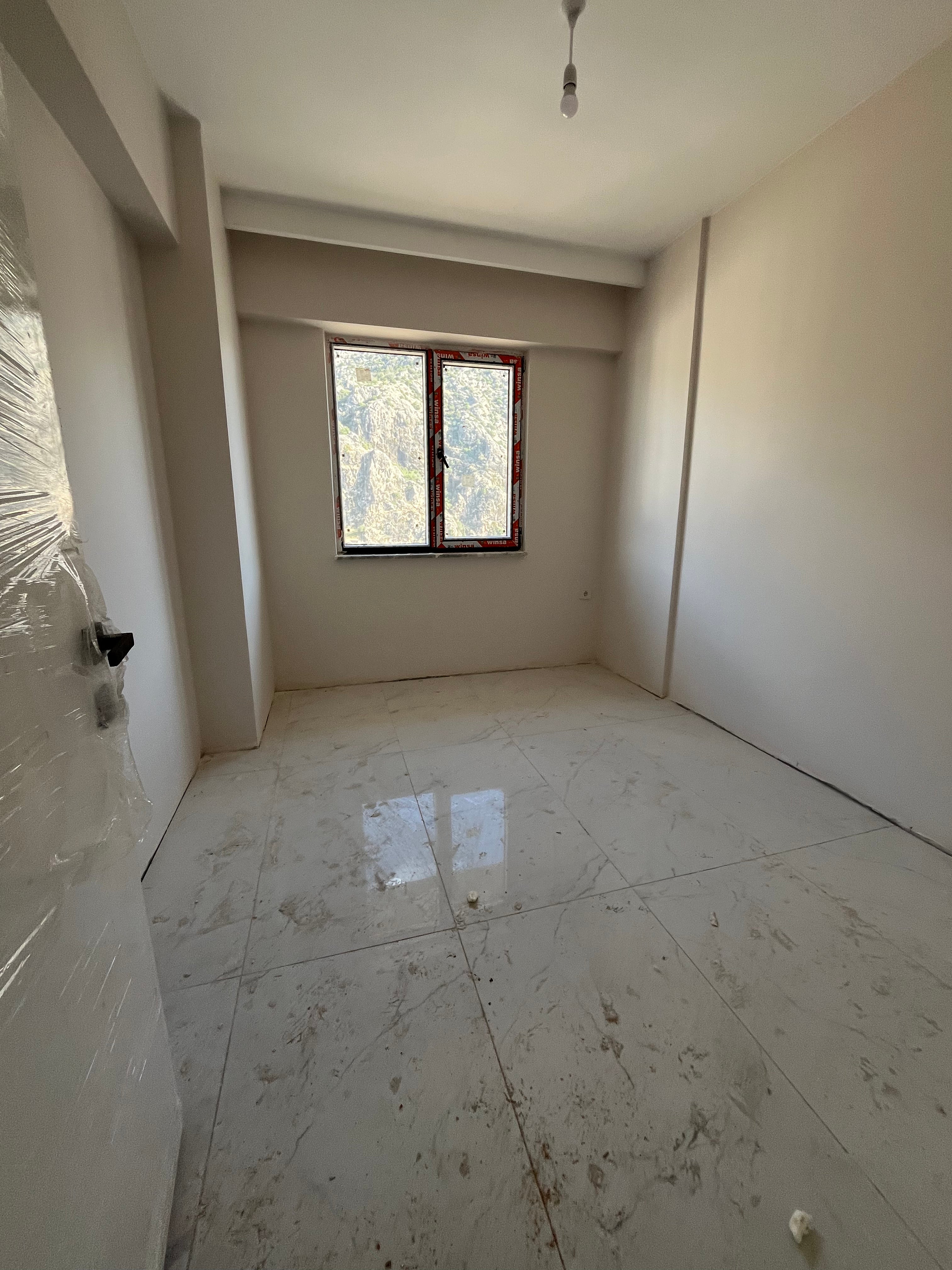 GÖLLÜ BAĞLARINDA YATIRIM FIRSATI! 2025 YAPIMI GENİŞ 1+1 DAİRE