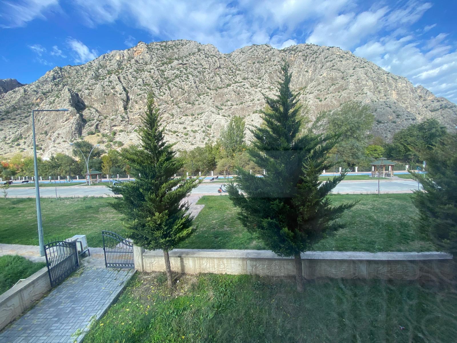 ATAŞEHİR'DE IRMAK KENARI SATILIK LUX 3+1