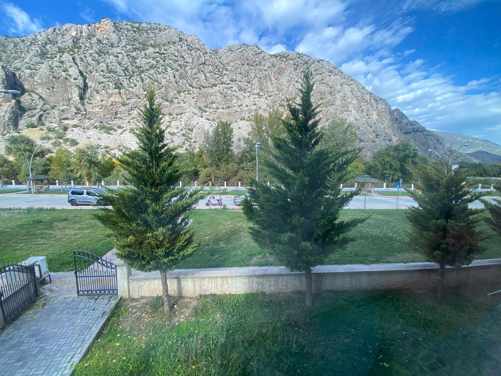 ATAŞEHİR'DE IRMAK KENARI SATILIK LUX 3+1