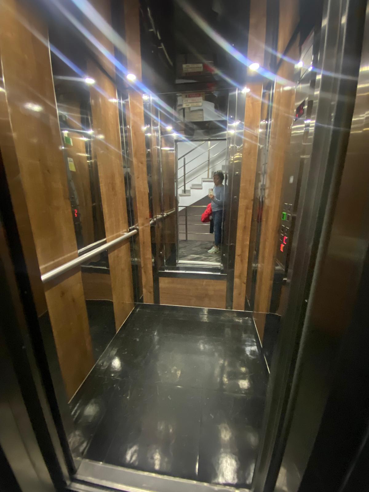 ATAŞEHİR'DE IRMAK KENARI SATILIK LUX 3+1