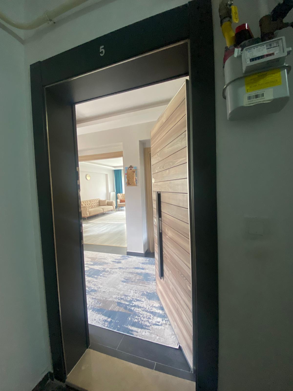 ATAŞEHİR'DE IRMAK KENARI SATILIK LUX 3+1