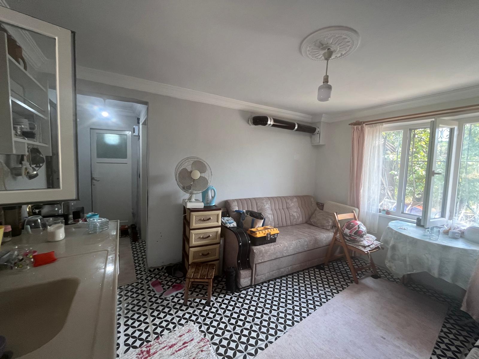 AYDINLIK KÖYÜ'NDE DOĞAYLA İÇİÇE BAHÇELİ MÜSTAKİL EV