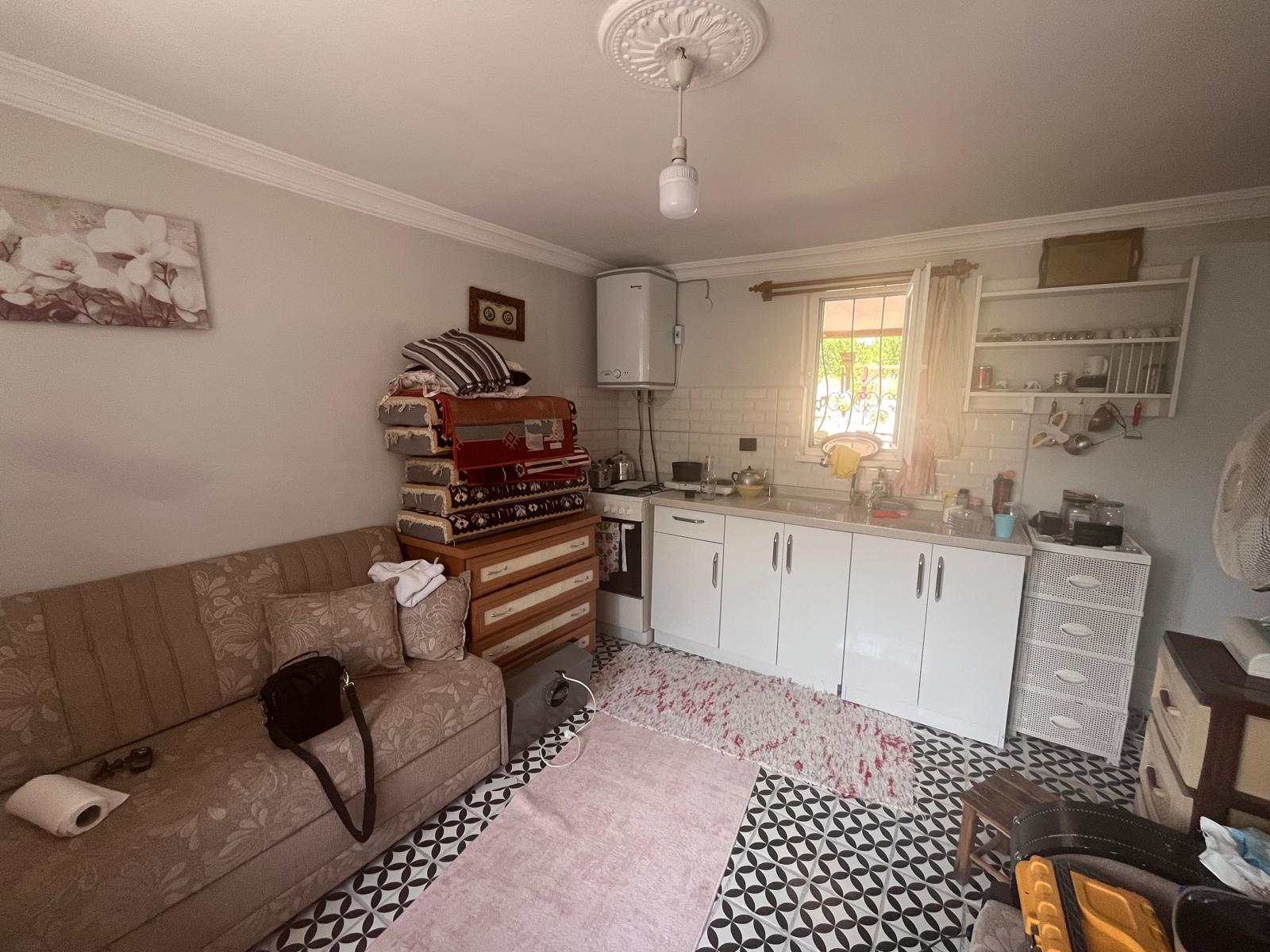 AYDINLIK KÖYÜ'NDE DOĞAYLA İÇİÇE BAHÇELİ MÜSTAKİL EV