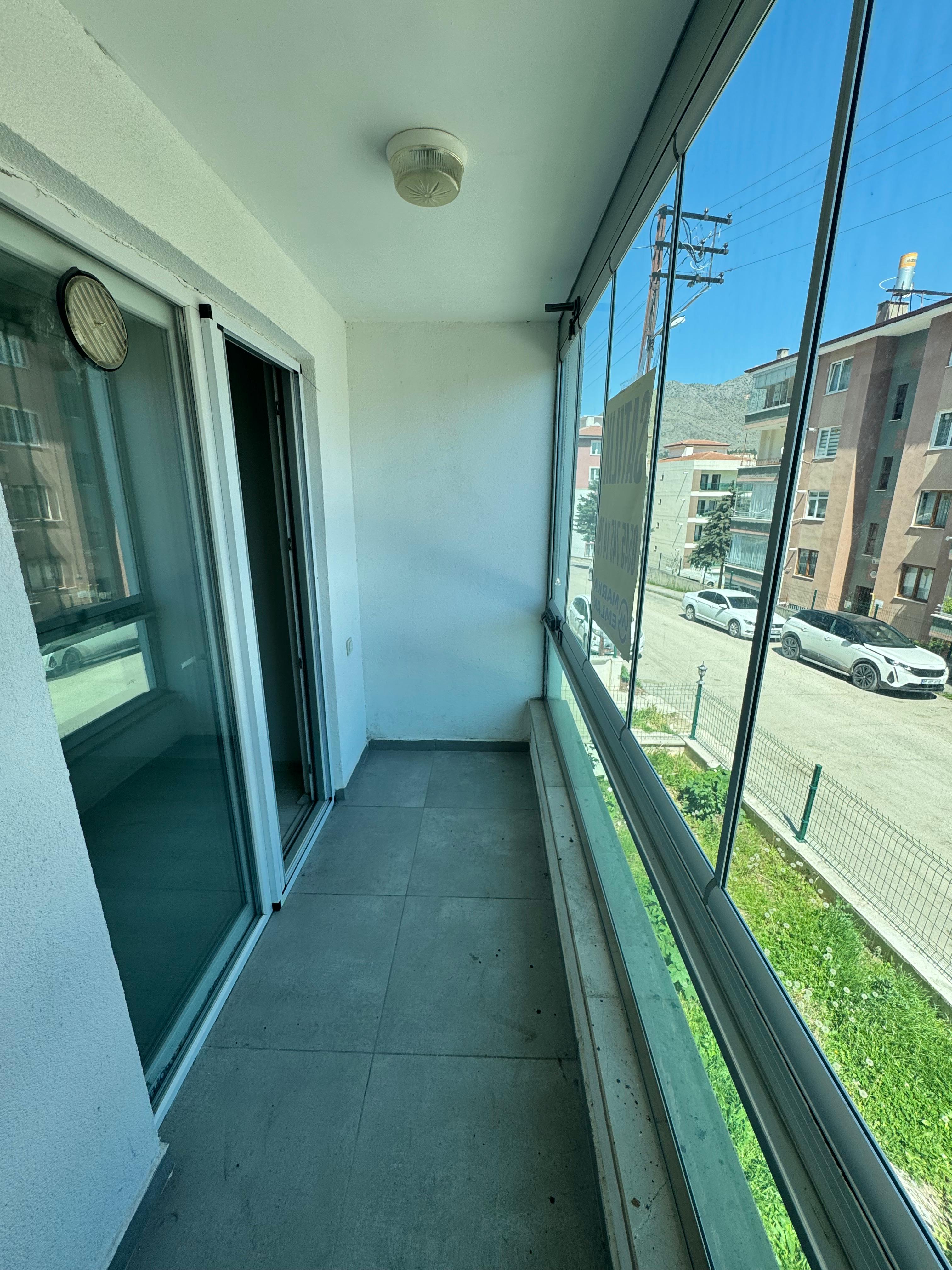 MARKA'DAN AKBİLEKTE SATILIK 2+0 DAİRE (KONUM GÜZEL)