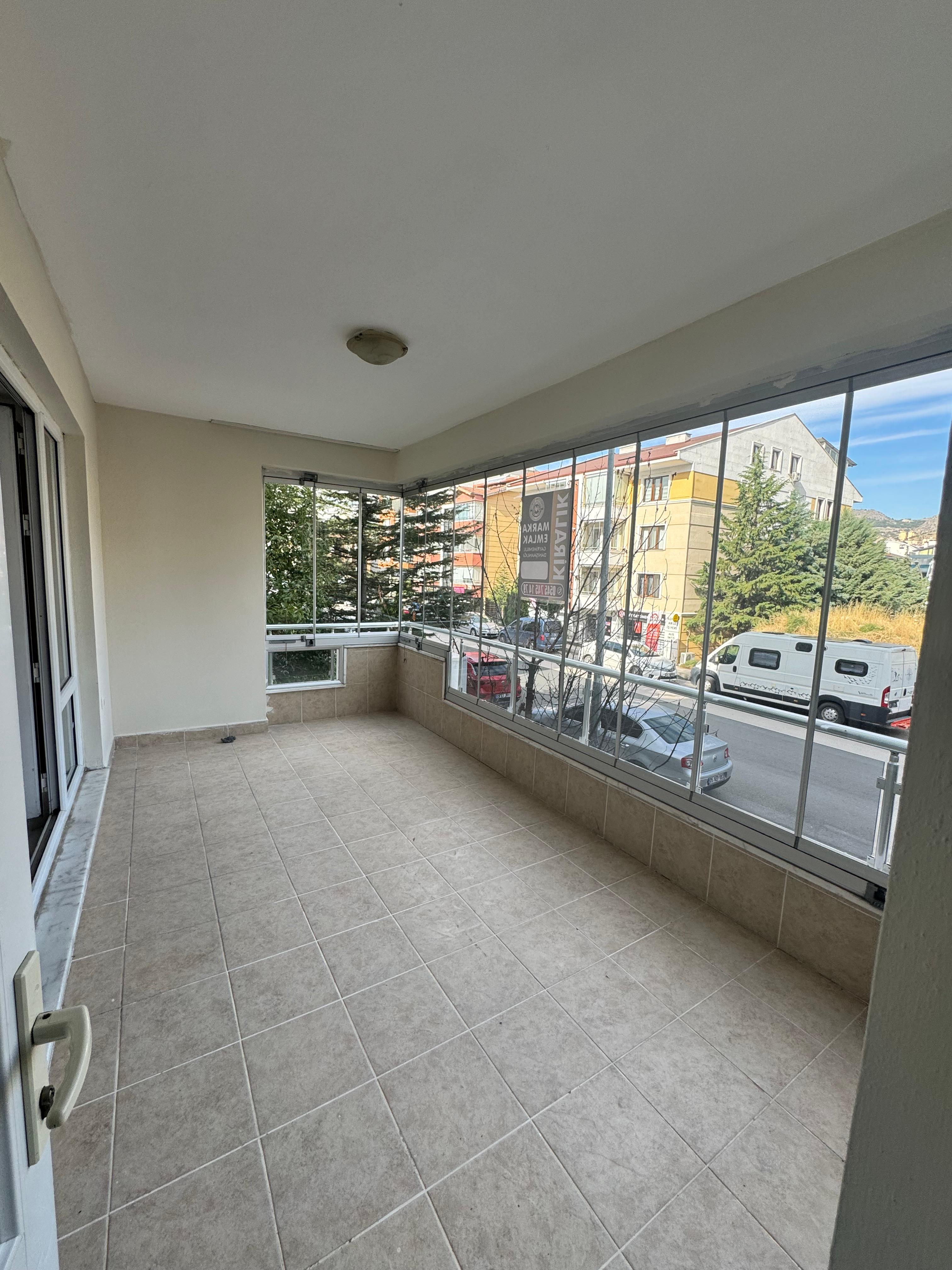 MARKA'DAN HACILAR MEYDANINDA 4+1 KİRALIK