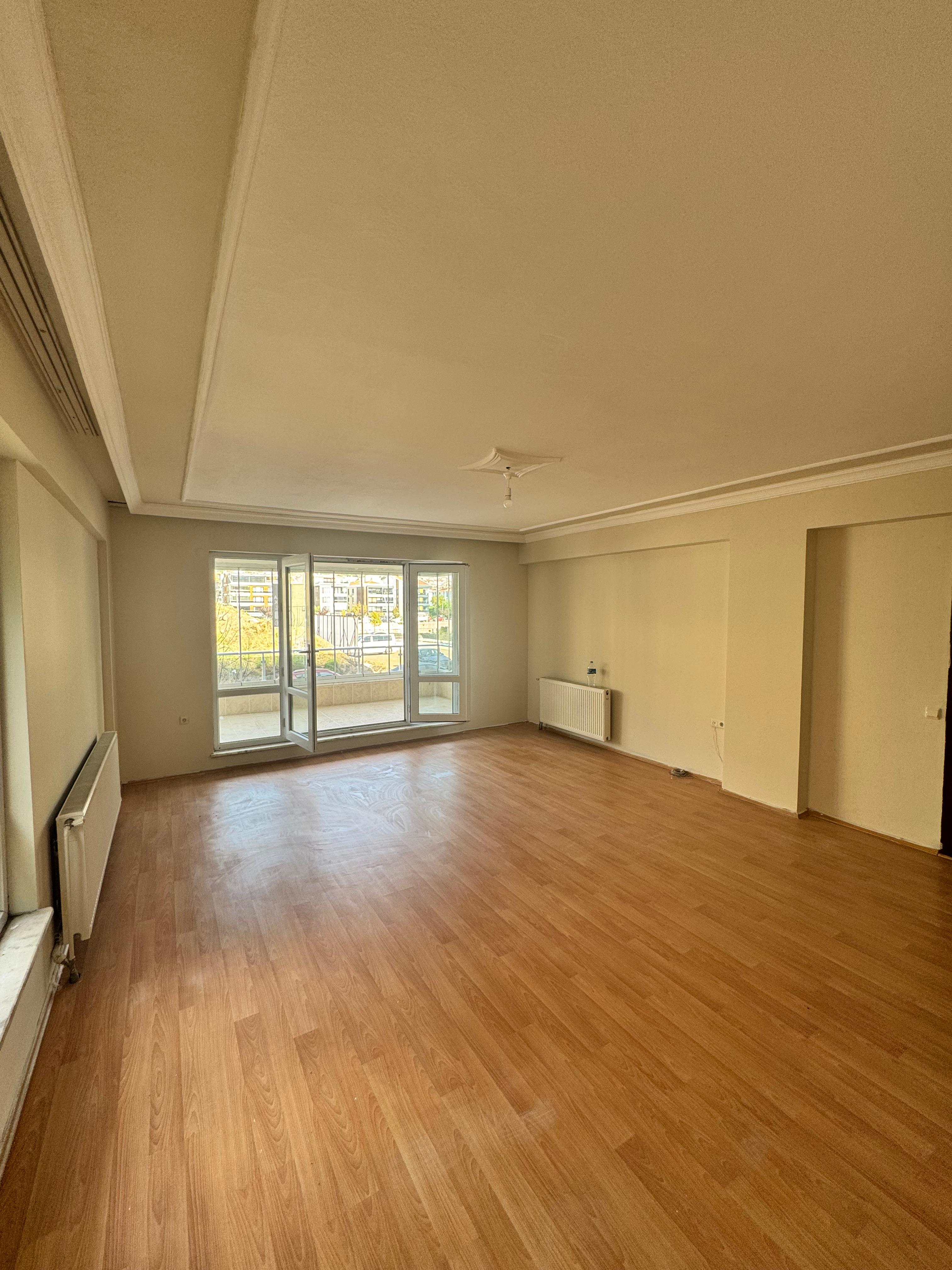 MARKA'DAN HACILAR MEYDANINDA 4+1 KİRALIK