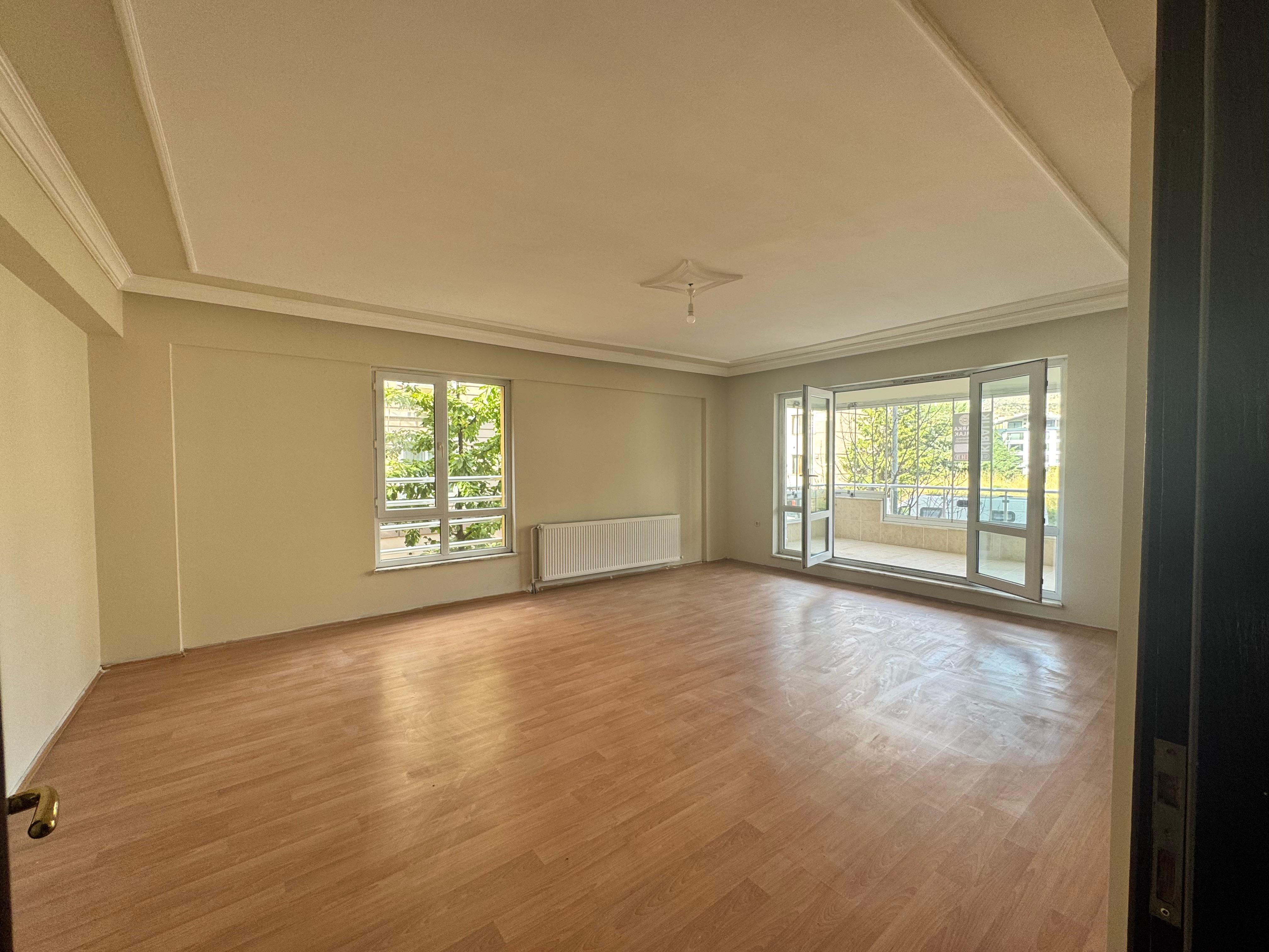 MARKA'DAN HACILAR MEYDANINDA 4+1 KİRALIK