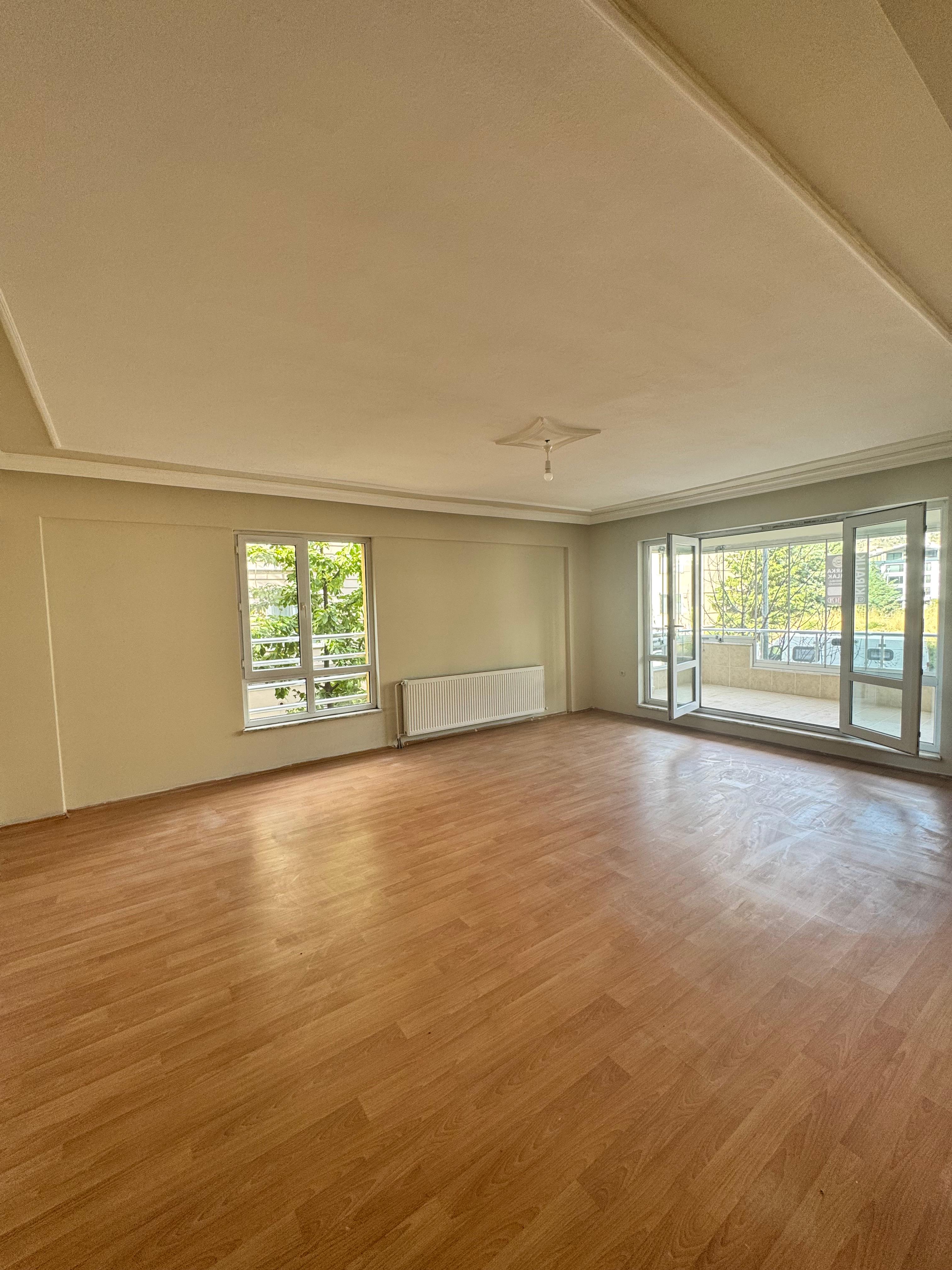 MARKA'DAN HACILAR MEYDANINDA 4+1 KİRALIK