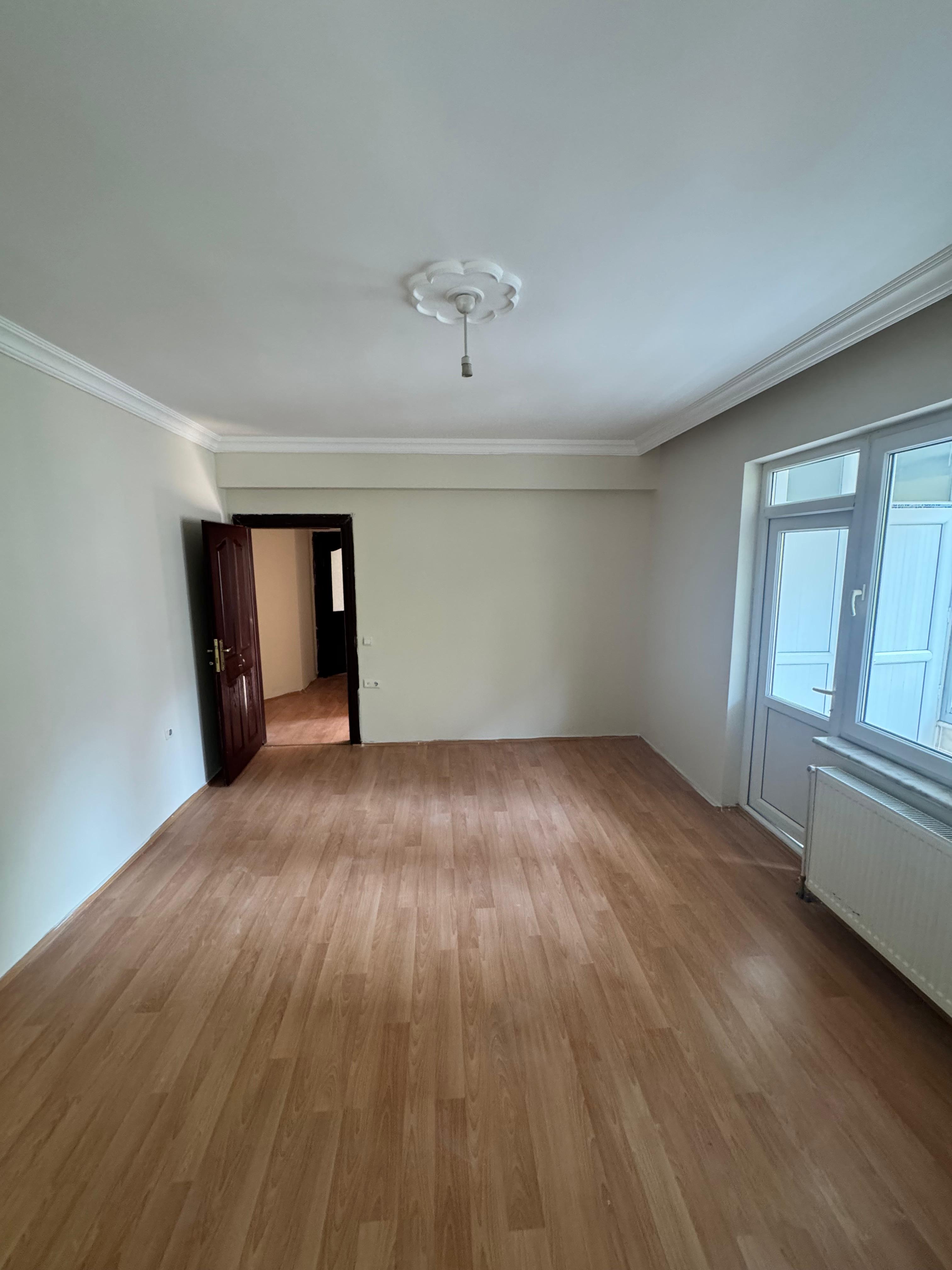 MARKA'DAN HACILAR MEYDANINDA 4+1 KİRALIK