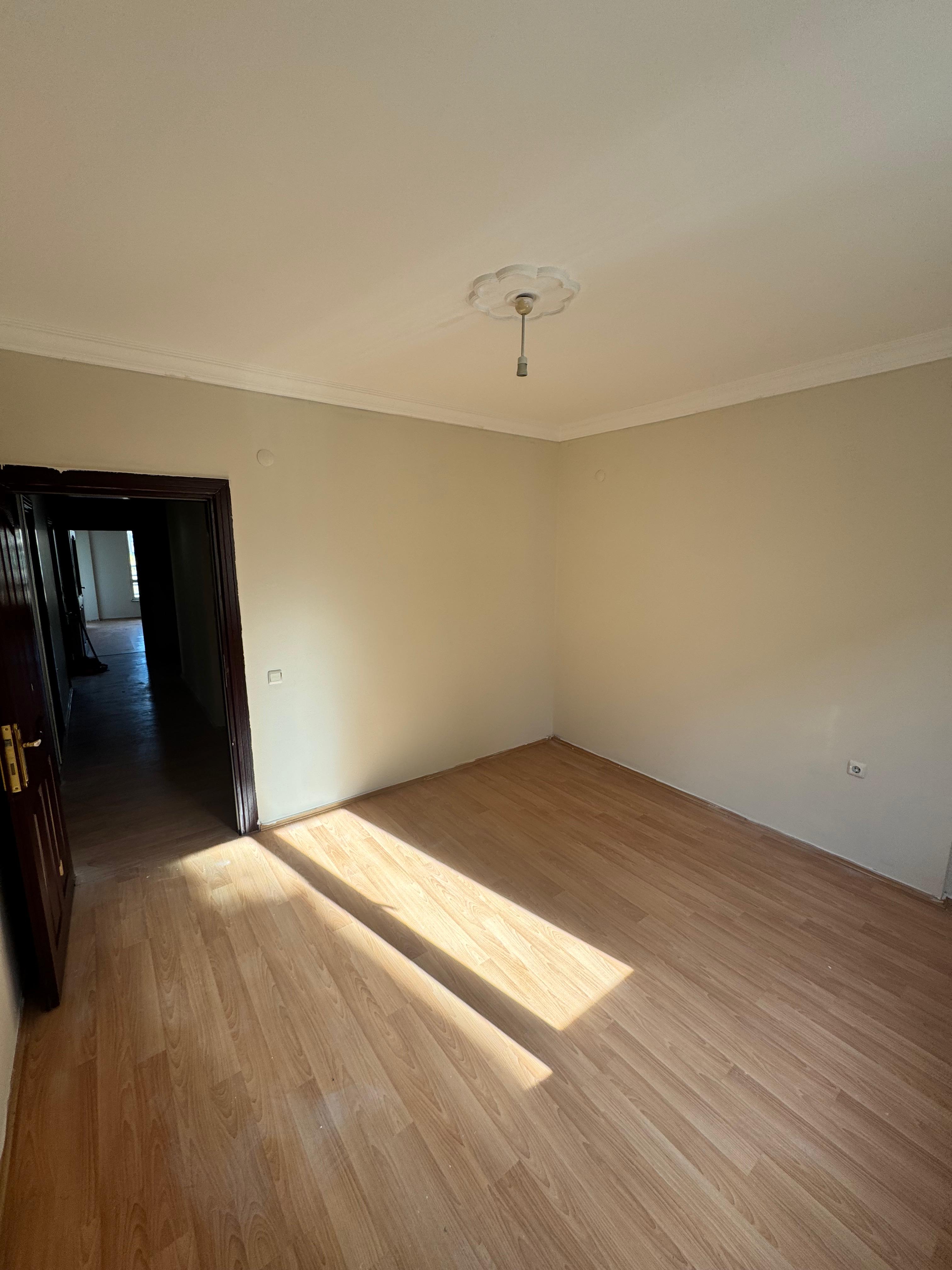 MARKA'DAN HACILAR MEYDANINDA 4+1 KİRALIK