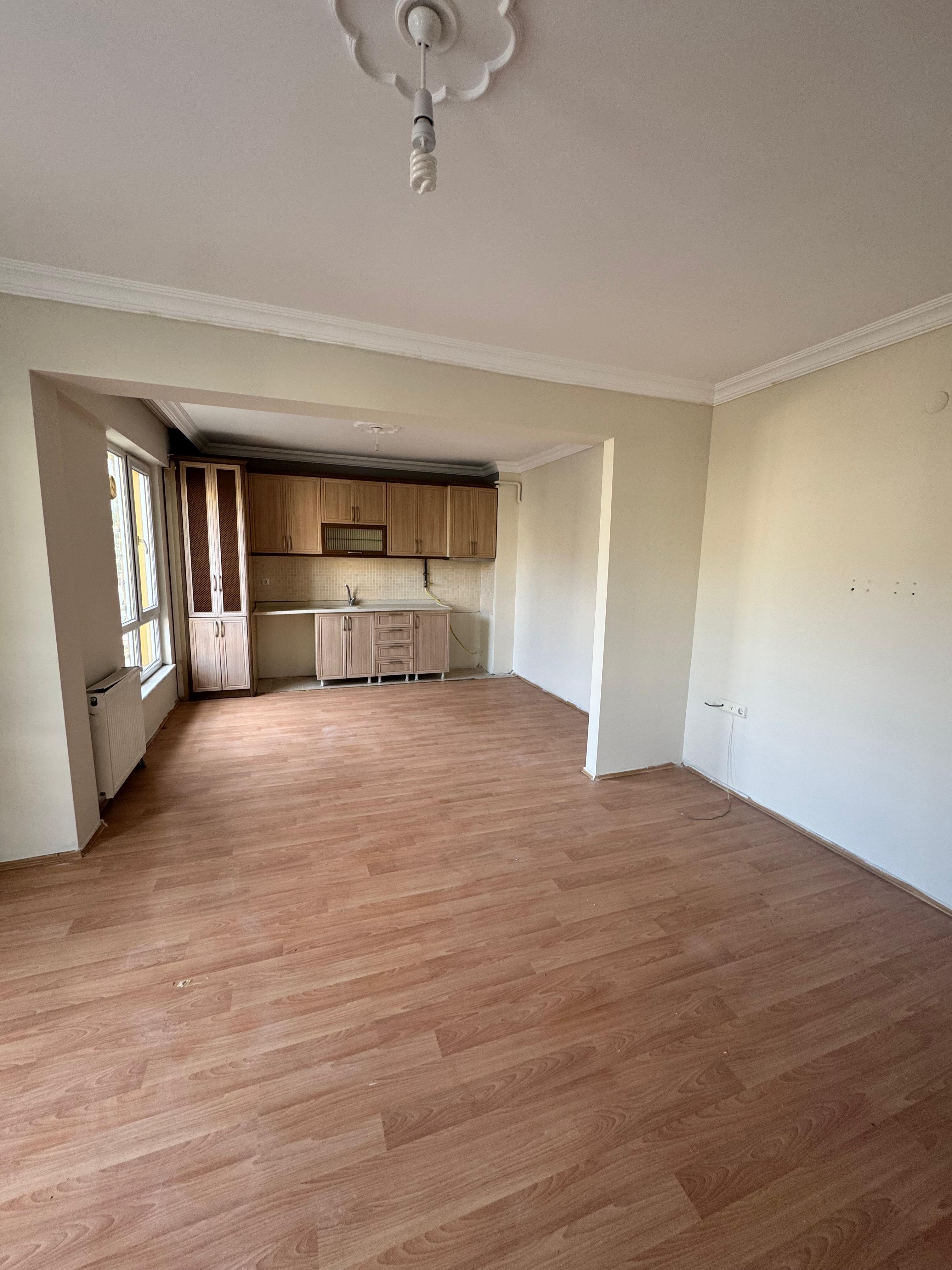 MARKA'DAN HACILAR MEYDANINDA 4+1 KİRALIK