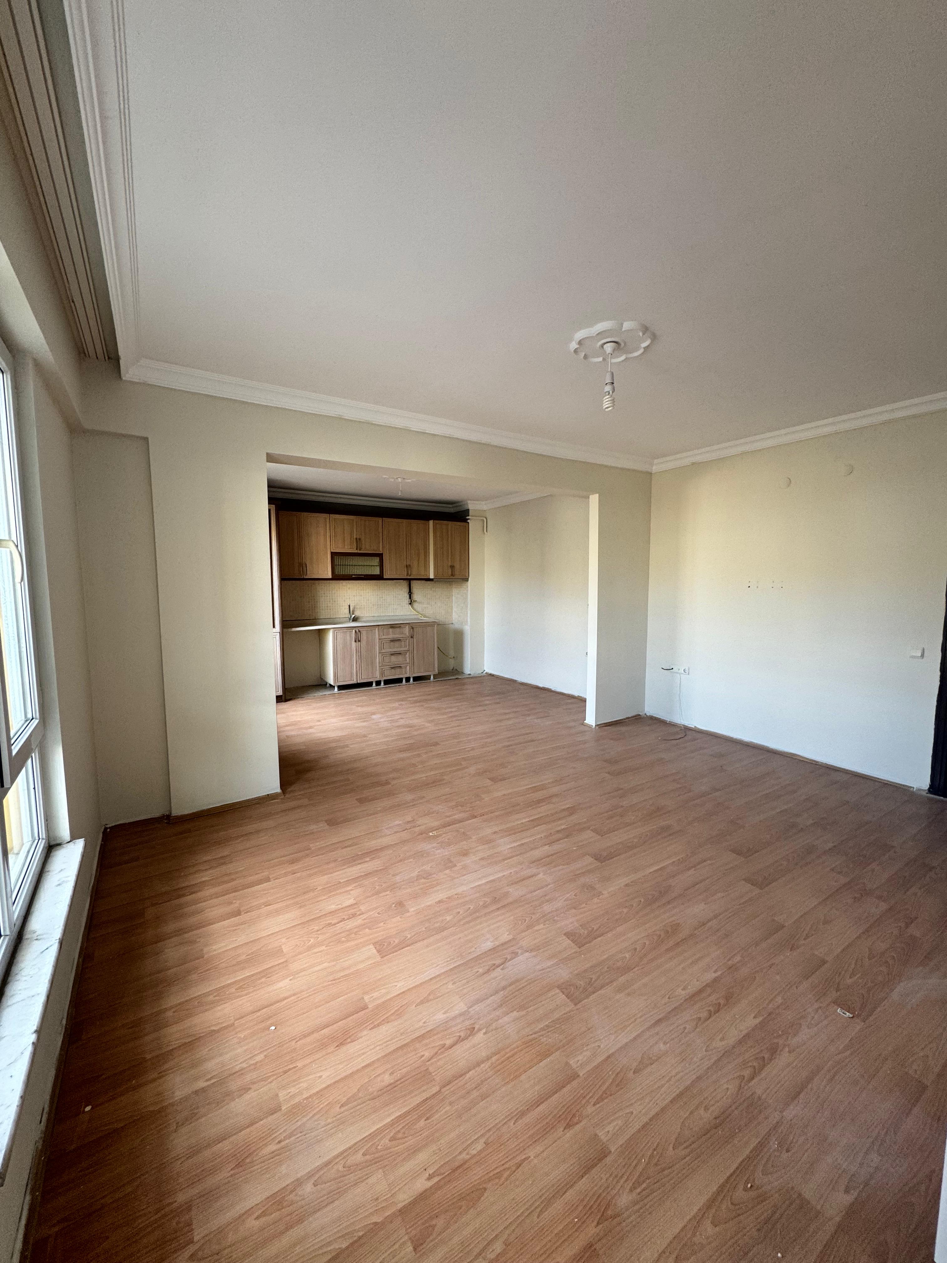 MARKA'DAN HACILAR MEYDANINDA 4+1 KİRALIK