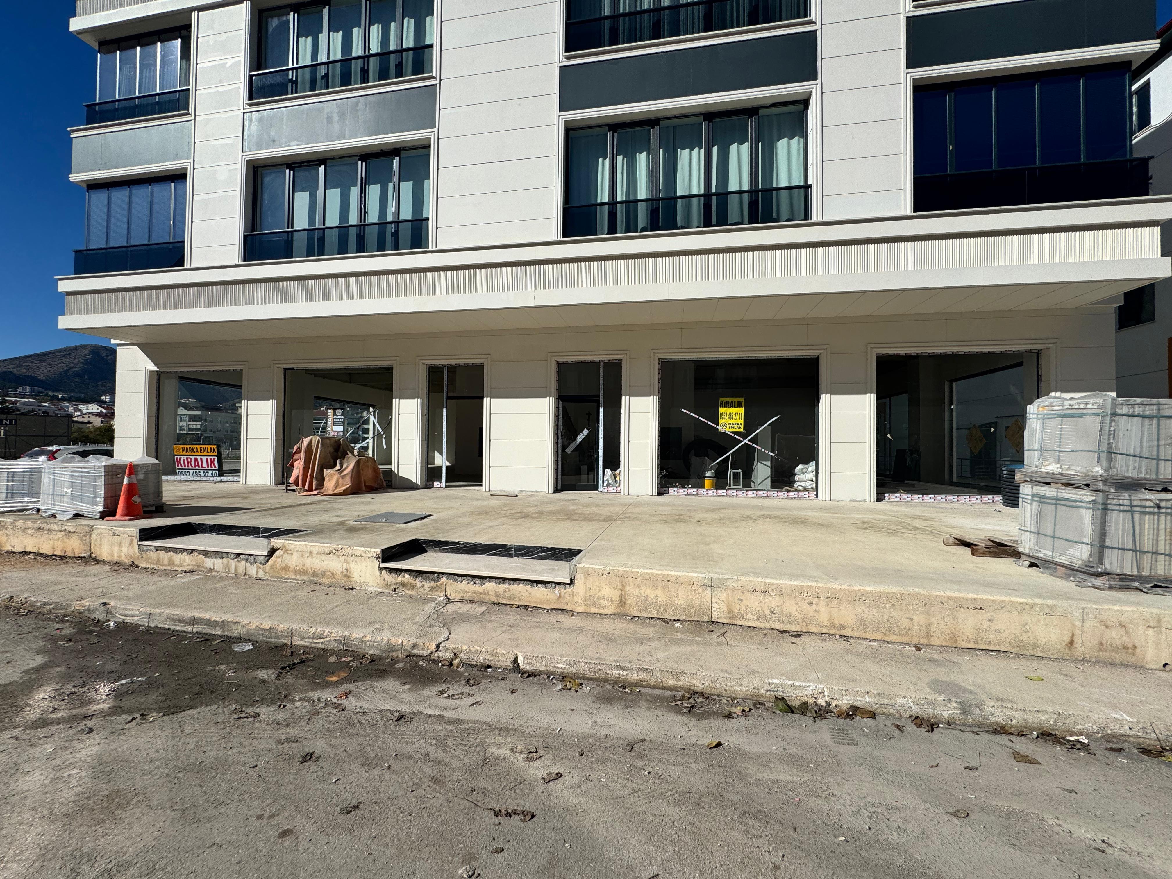 MARKA'DAN HACILAR MEYDANINDA KİRALIK DÜKKAN!!!