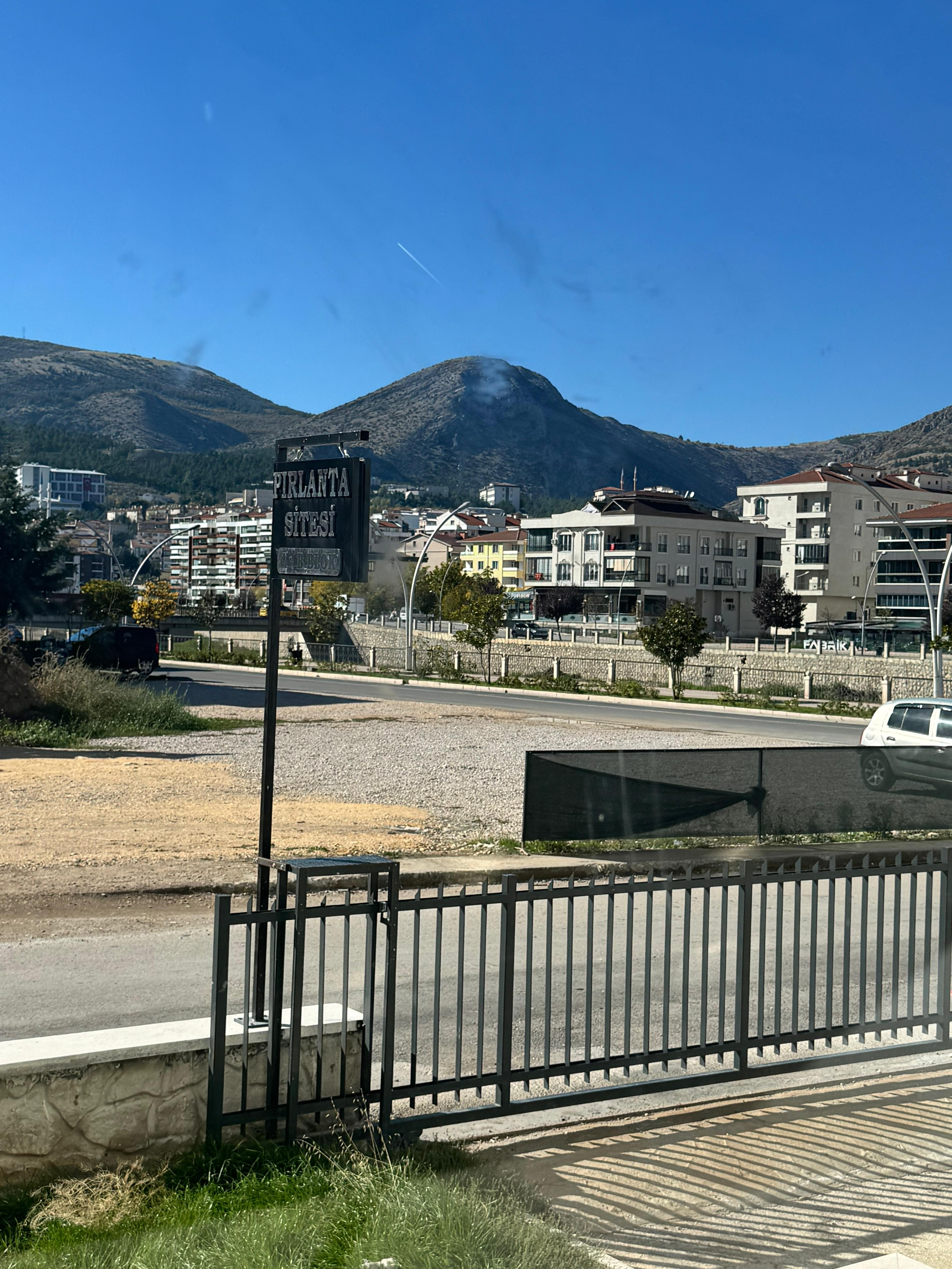 MARKA'DAN HACILAR MEYDANINDA KİRALIK DÜKKAN!!!