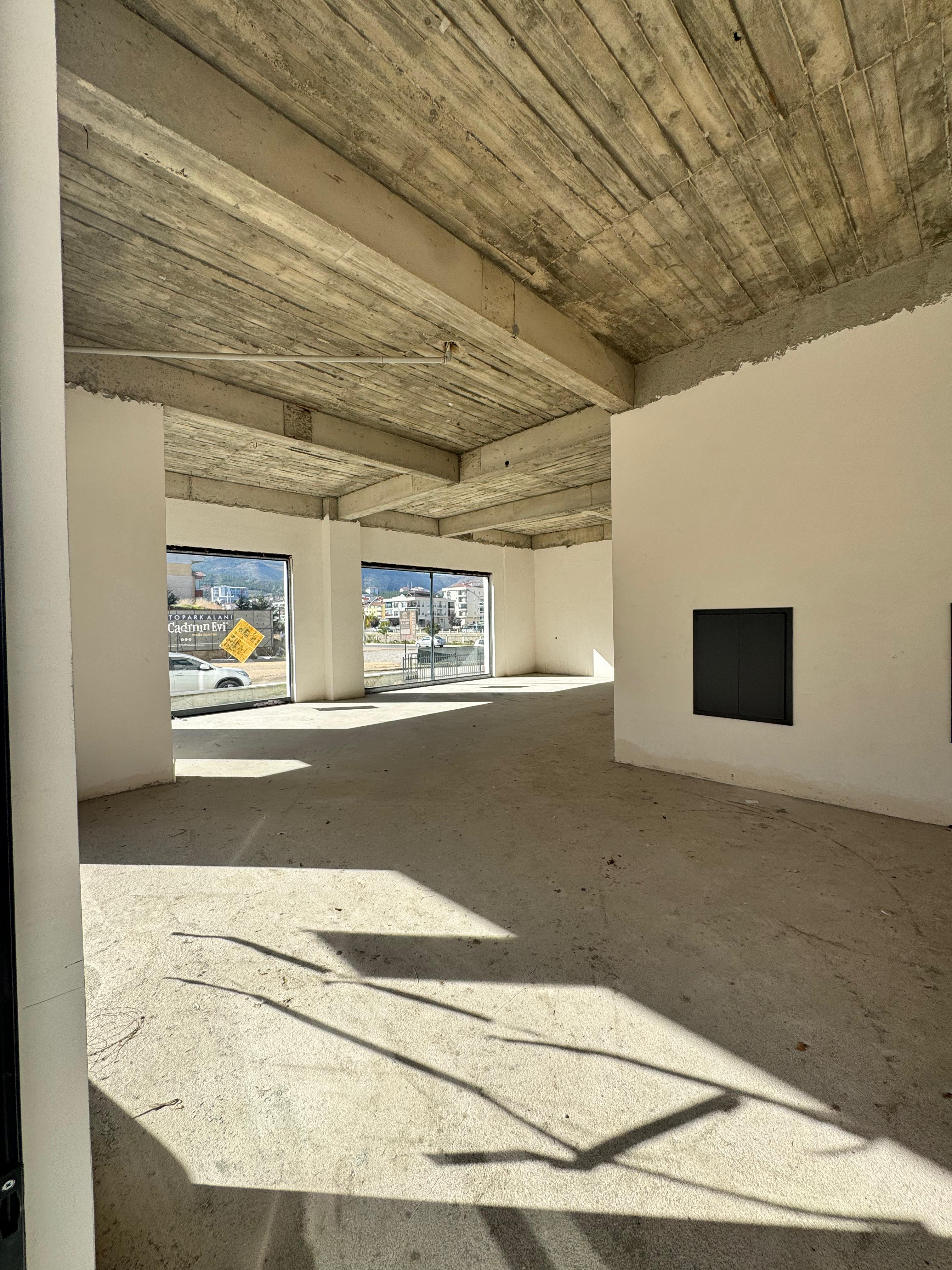 MARKA'DAN HACILAR MEYDANINDA KİRALIK DÜKKAN!!!