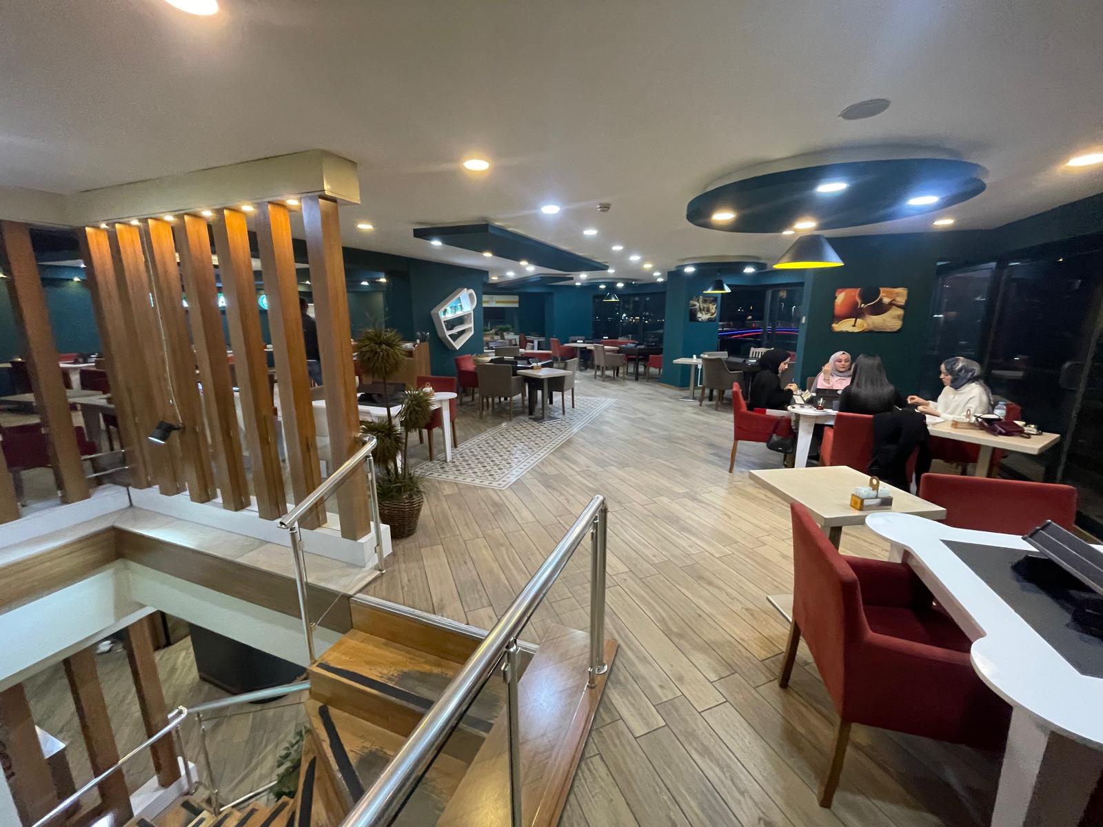 MARKA EMLAK'TAN ŞEHRİN EN GÜZEL KONUMUNDA DEVREN KİRALIK KAFETERYA