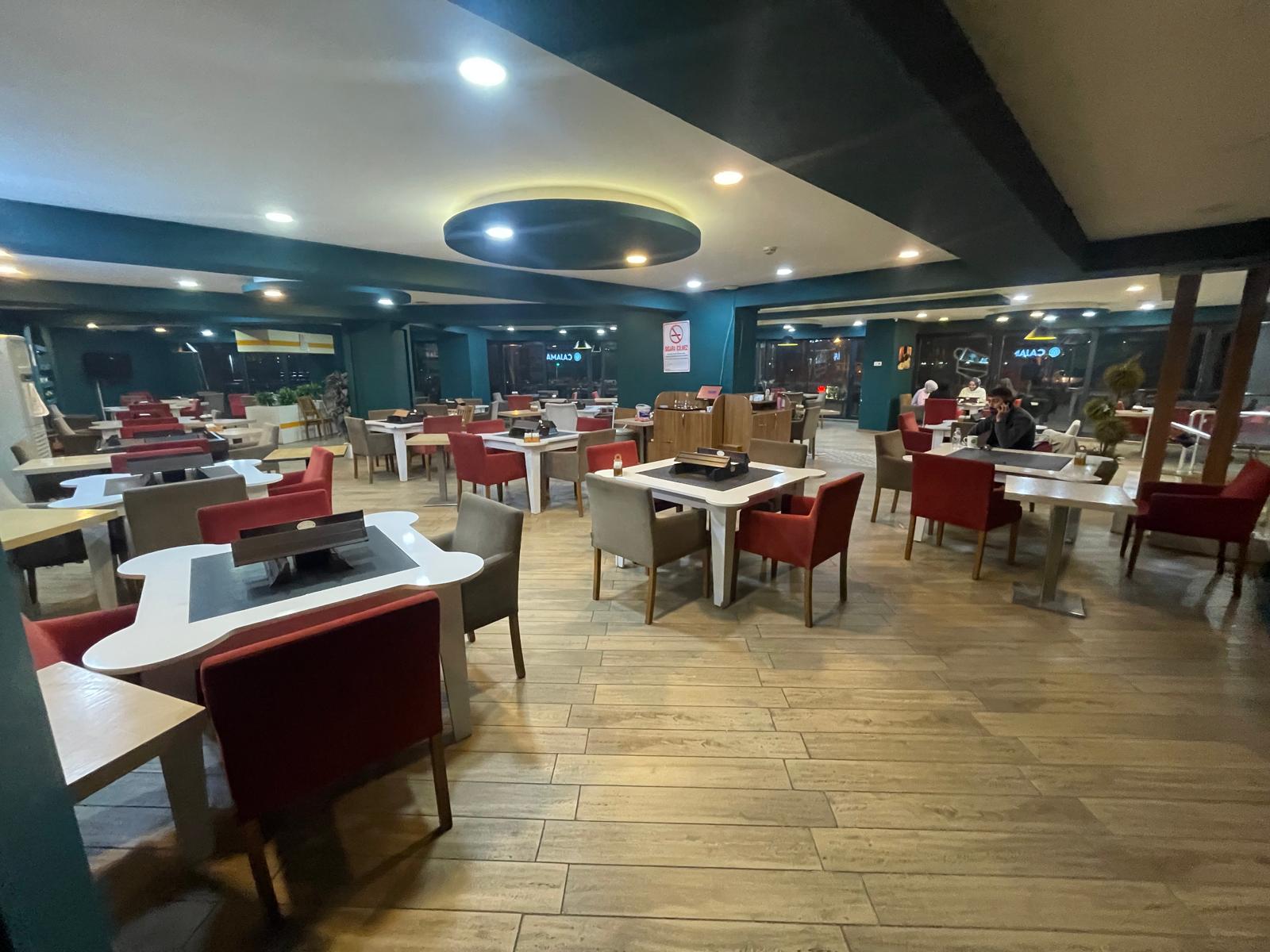 MARKA EMLAK'TAN ŞEHRİN EN GÜZEL KONUMUNDA DEVREN KİRALIK KAFETERYA