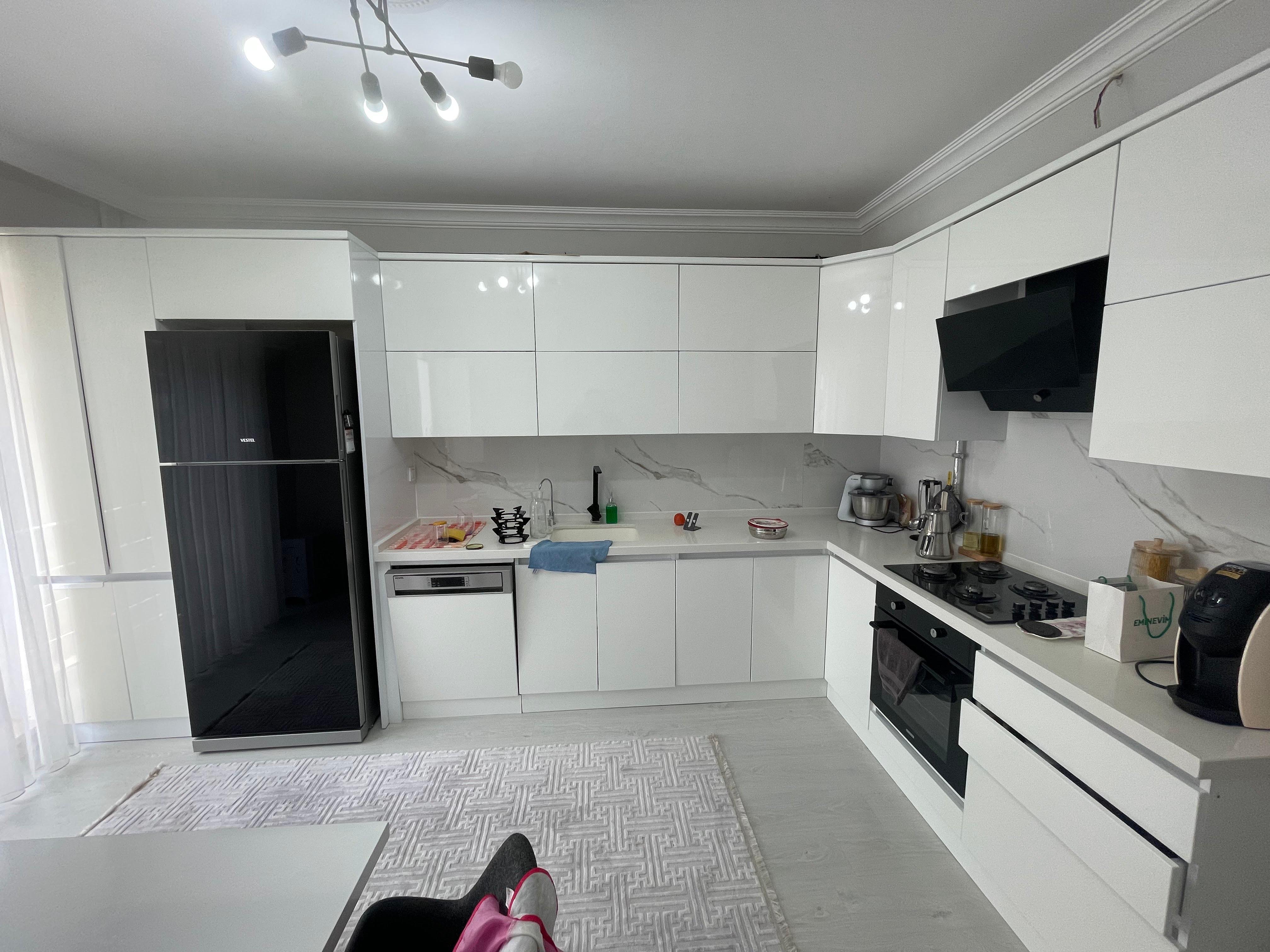 YÜZME HAVUZUNUN ARKASINDA FIRSAT NİTELİĞİNDE UYGUN DAİRE