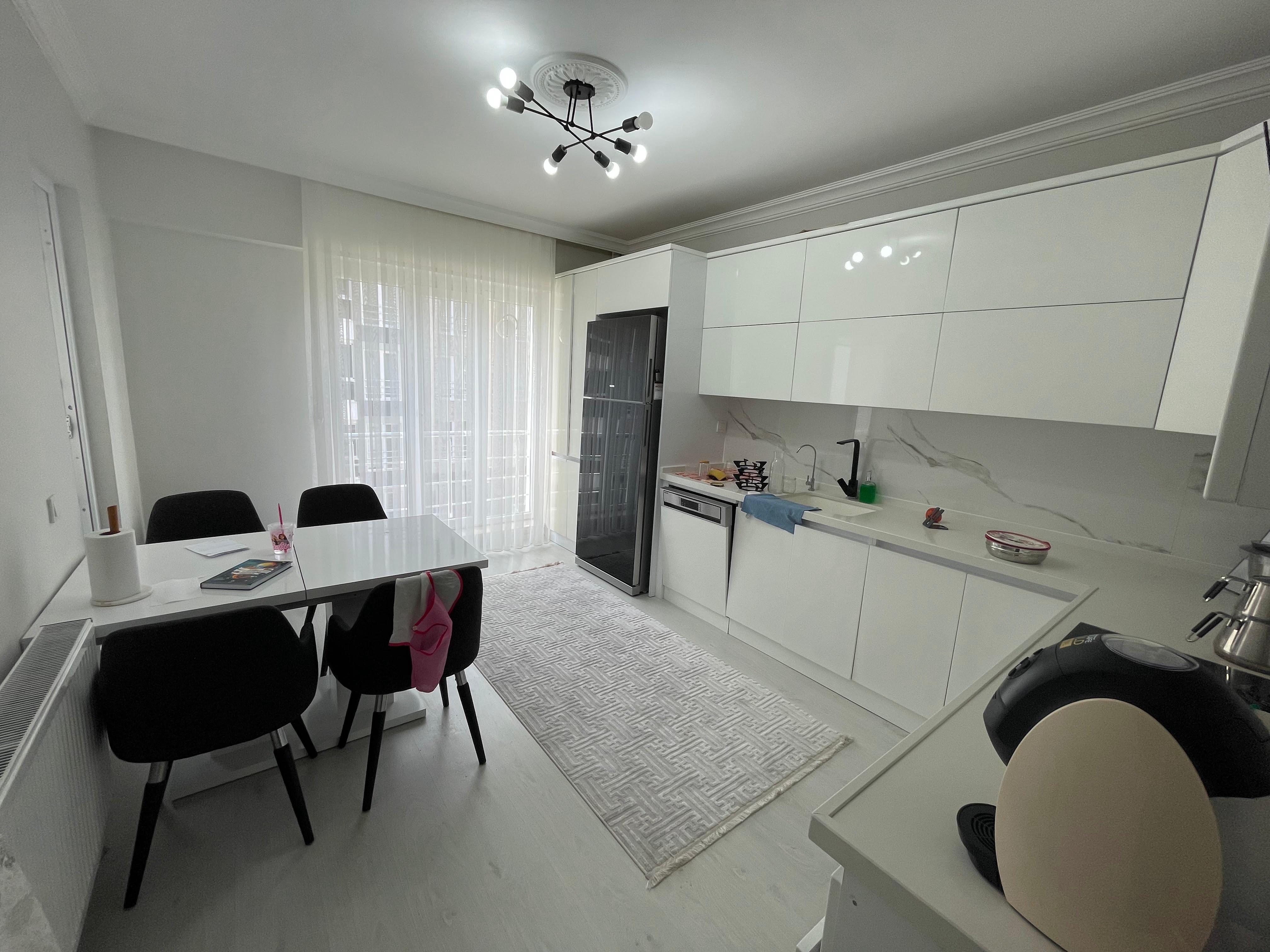 YÜZME HAVUZUNUN ARKASINDA FIRSAT NİTELİĞİNDE UYGUN DAİRE