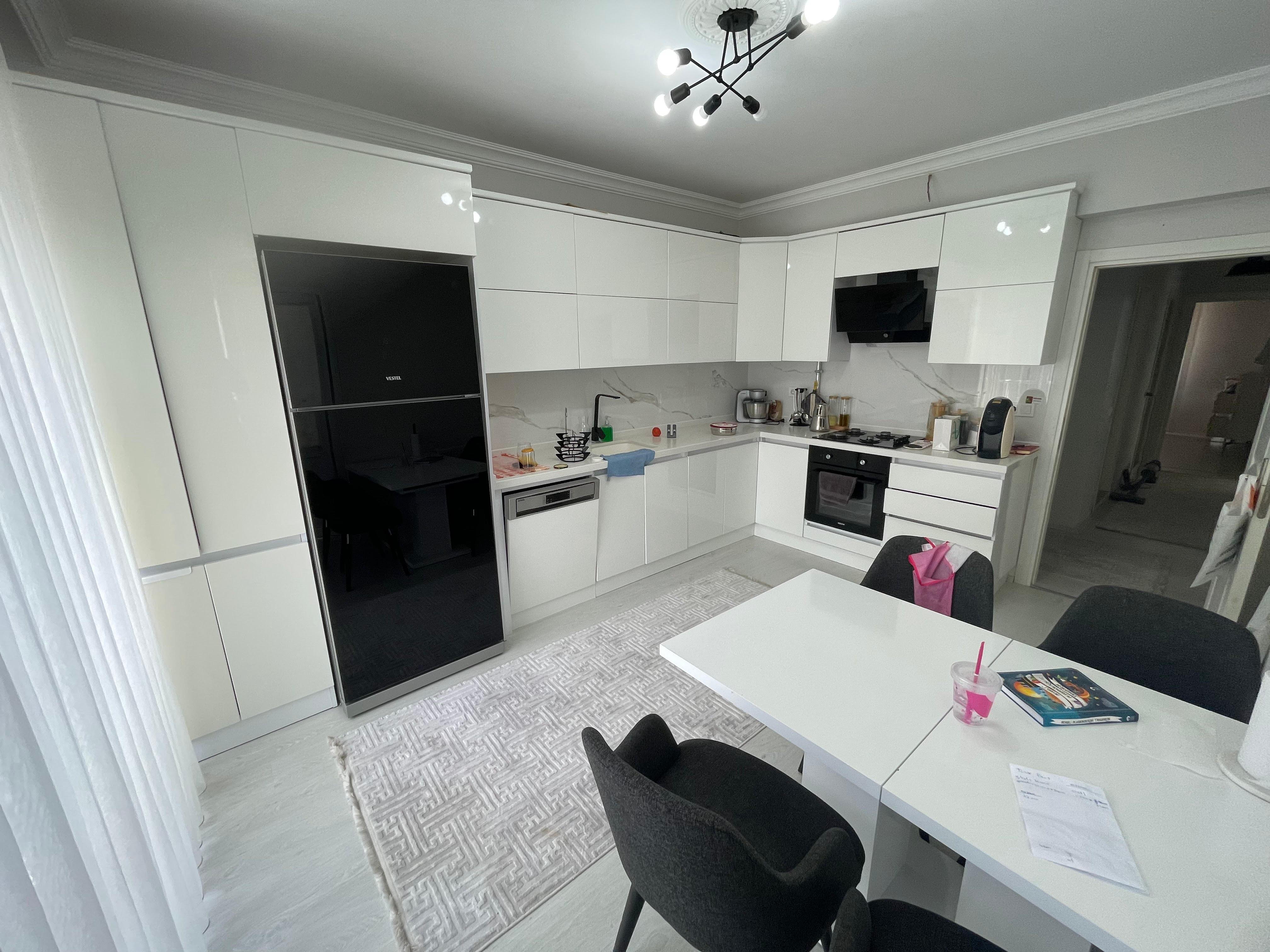 YÜZME HAVUZUNUN ARKASINDA FIRSAT NİTELİĞİNDE UYGUN DAİRE