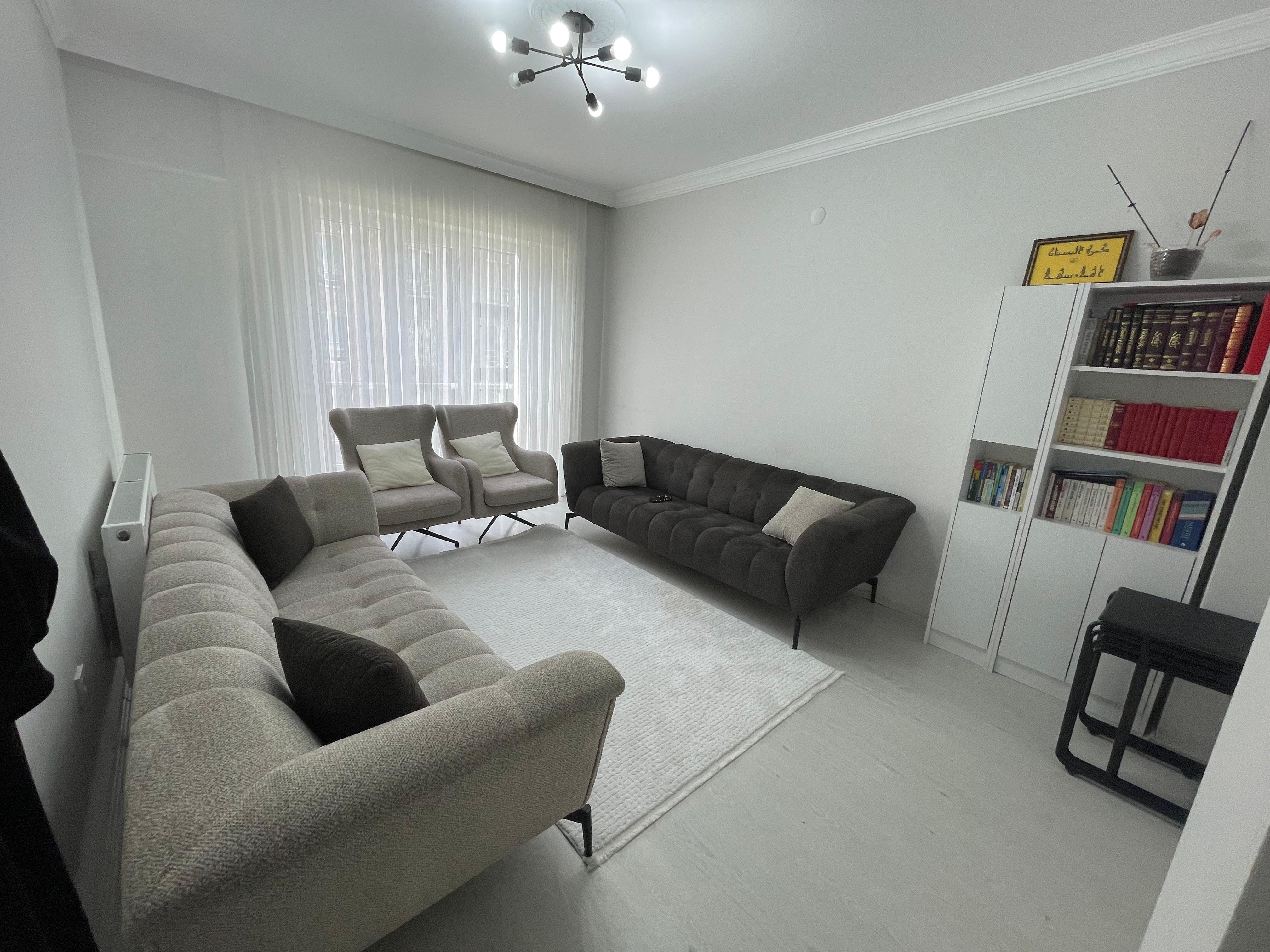 YÜZME HAVUZUNUN ARKASINDA FIRSAT NİTELİĞİNDE UYGUN DAİRE