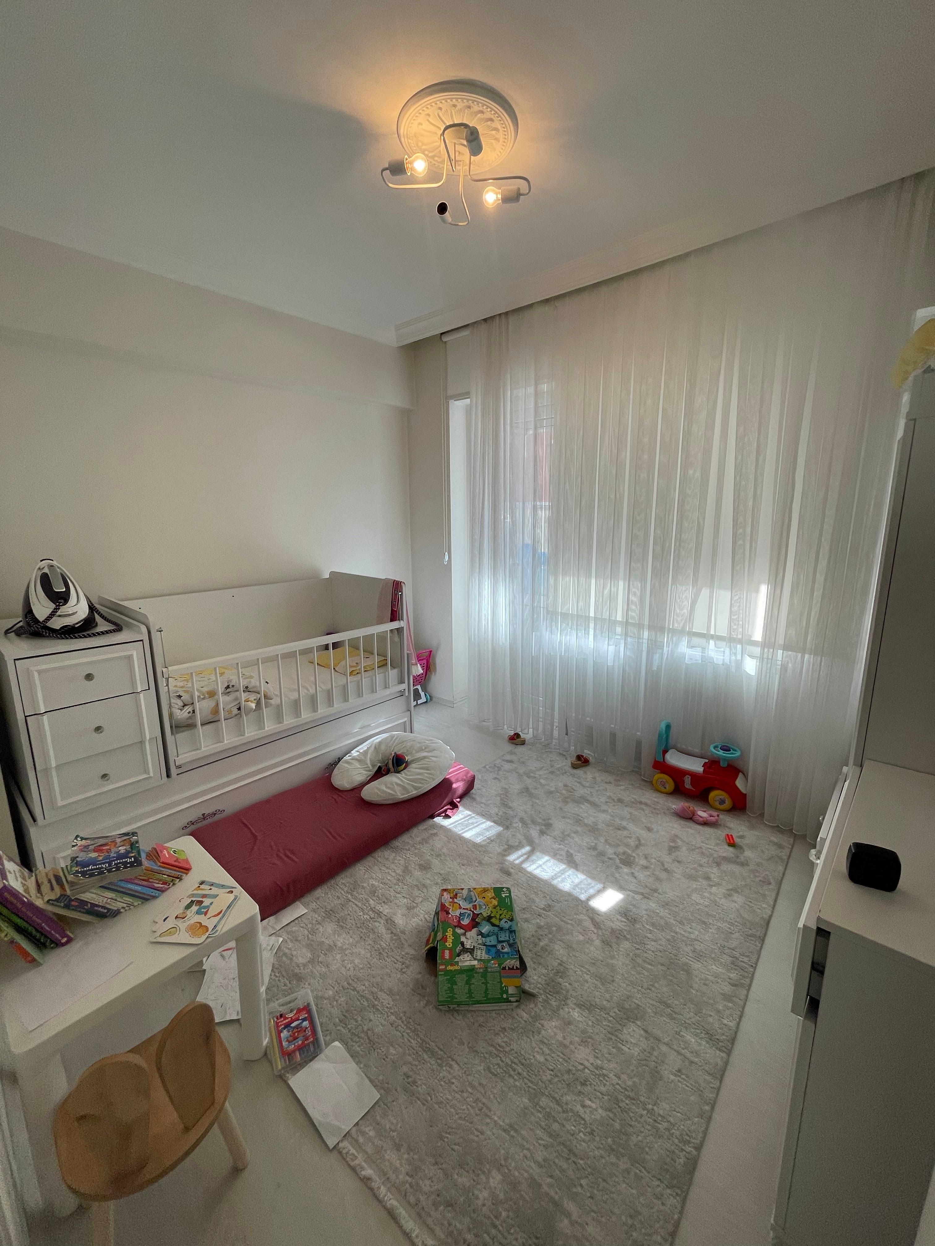 YÜZME HAVUZUNUN ARKASINDA FIRSAT NİTELİĞİNDE UYGUN DAİRE