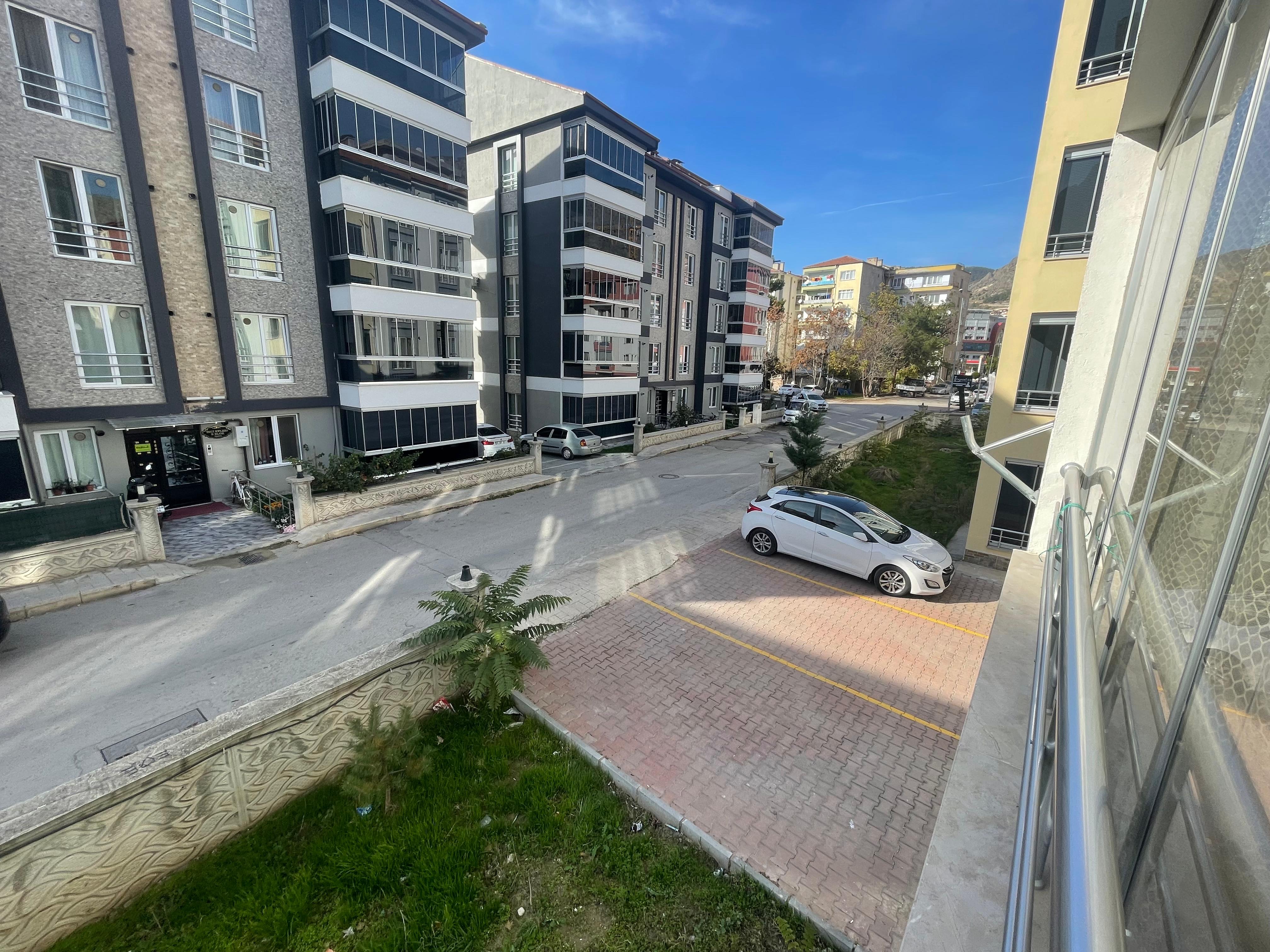 MARKA'DAN AKBİLEKTE UYGUN FİYATTA 3+1 DAİRE