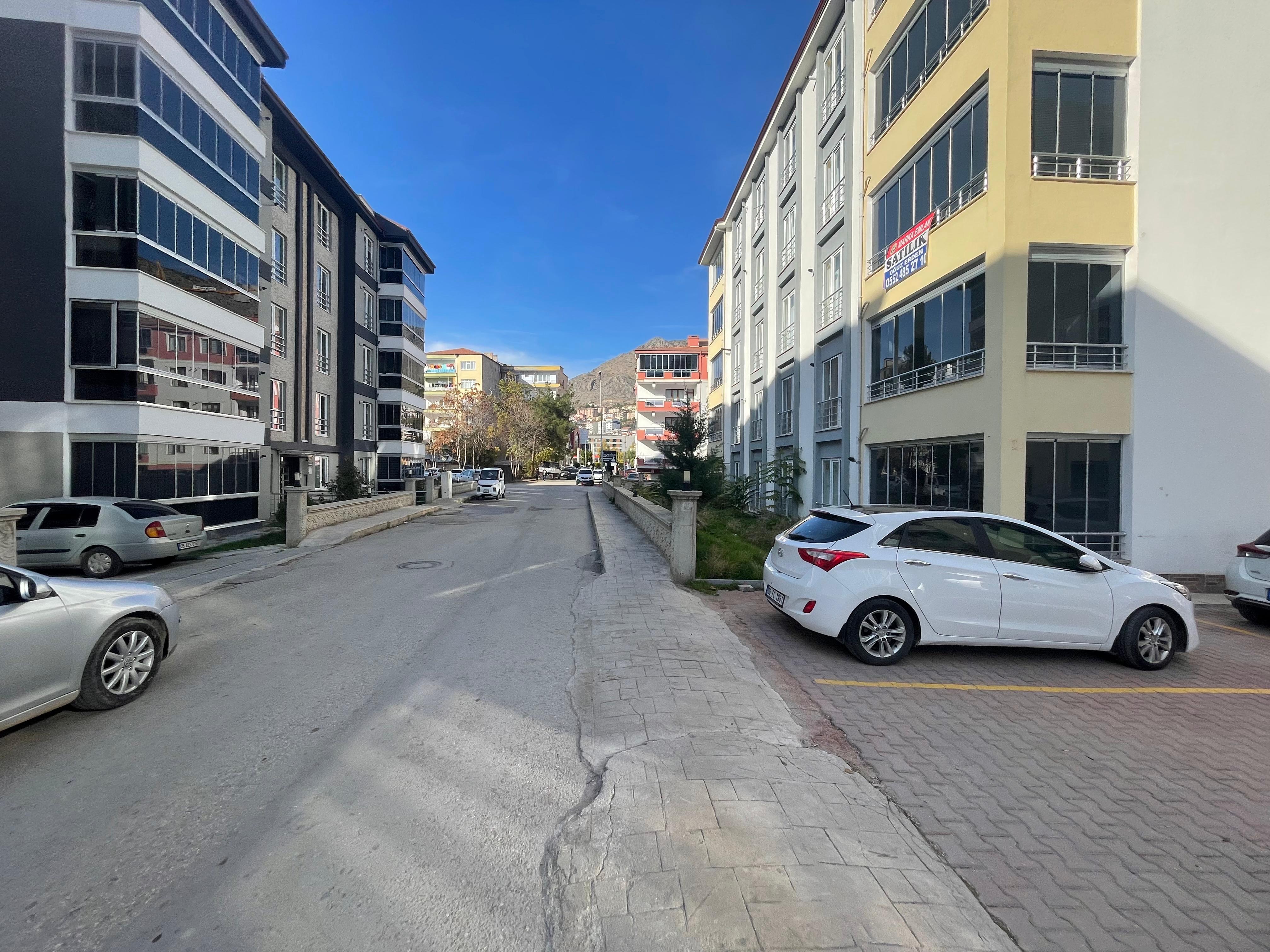 MARKA'DAN AKBİLEKTE UYGUN FİYATTA 3+1 DAİRE