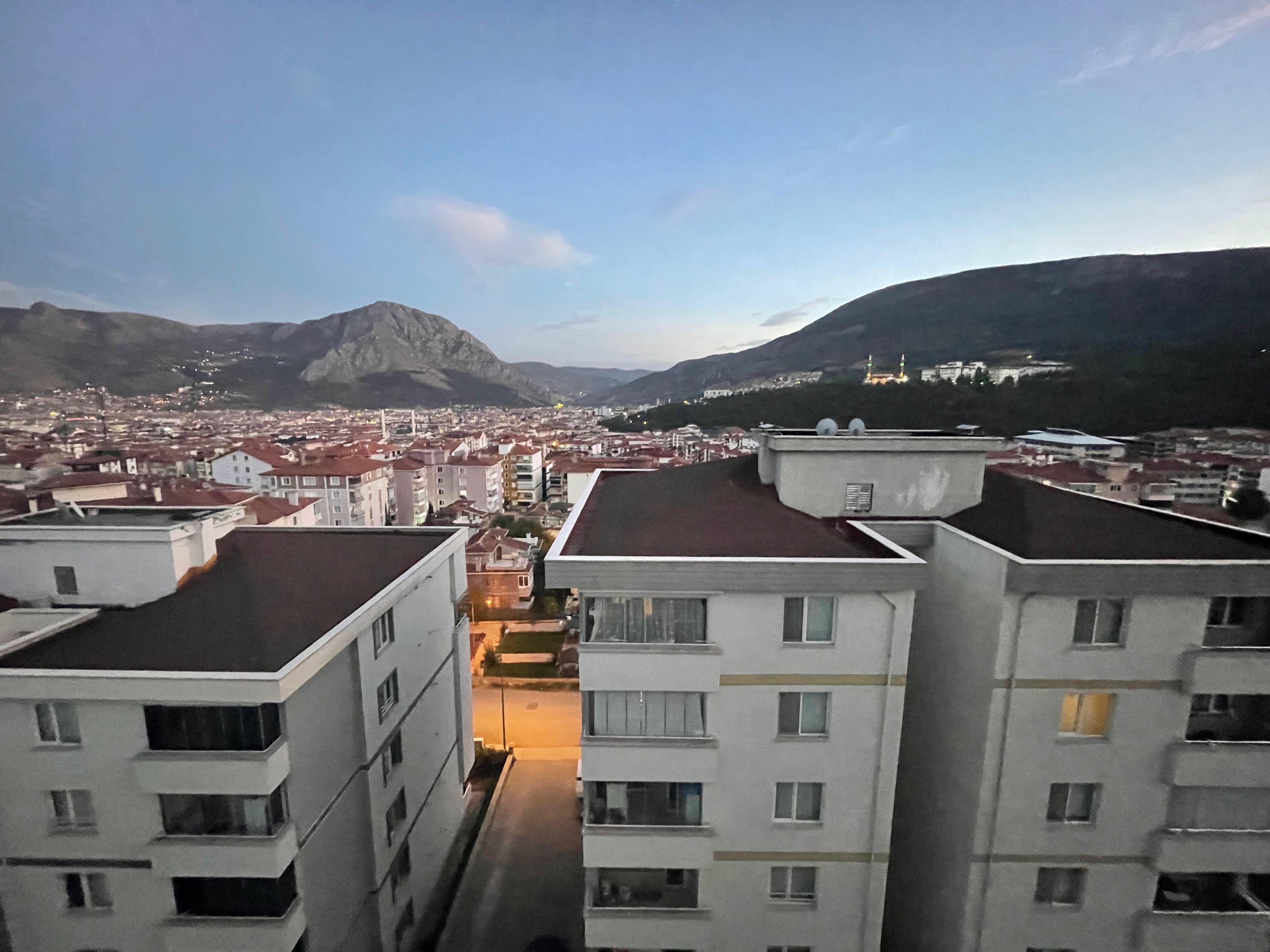 HARİKA MANZARALI HAYALLERİNİZİ SÜSLEYECEK BİR KONUT