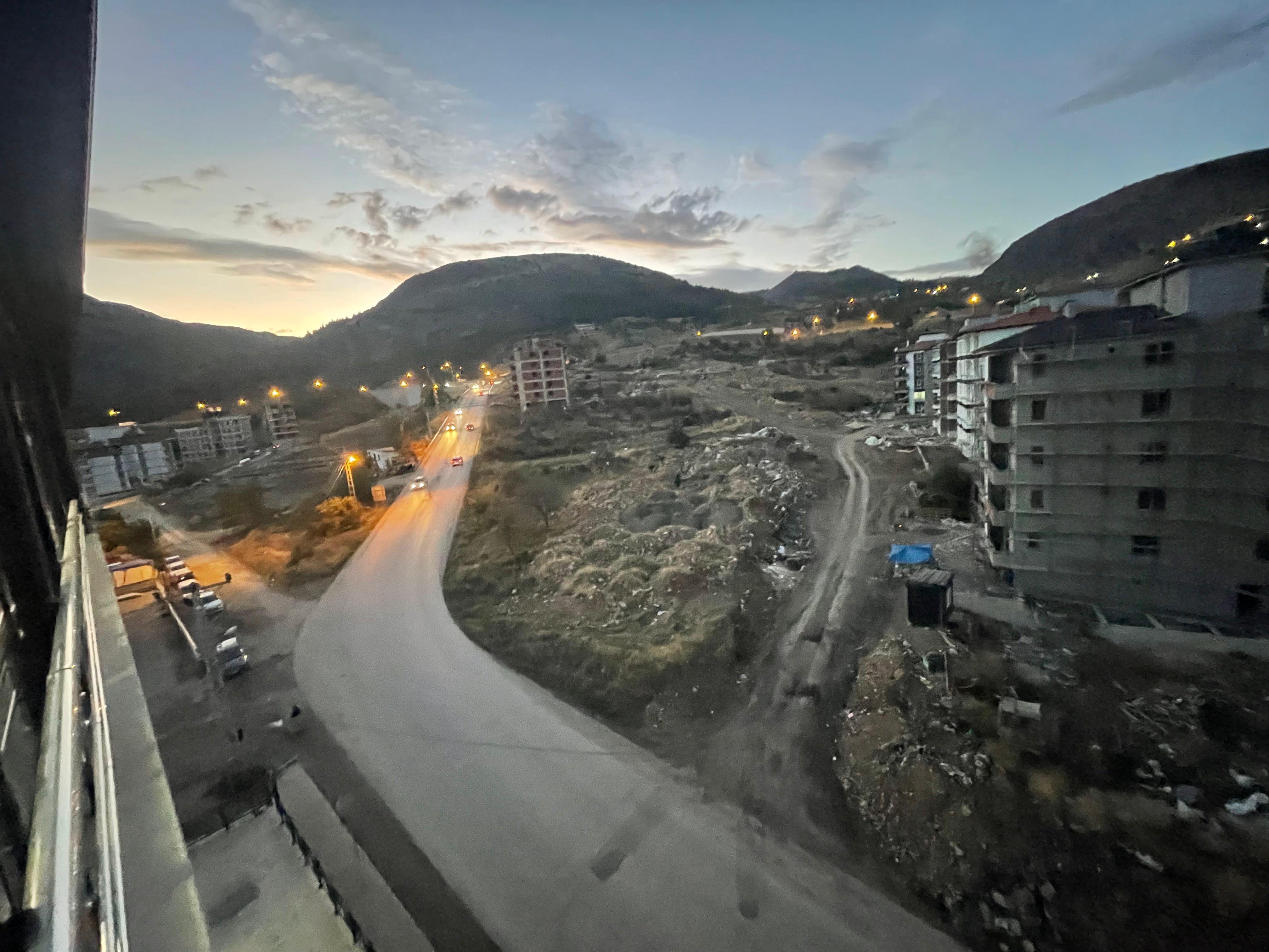 HARİKA MANZARALI HAYALLERİNİZİ SÜSLEYECEK BİR KONUT