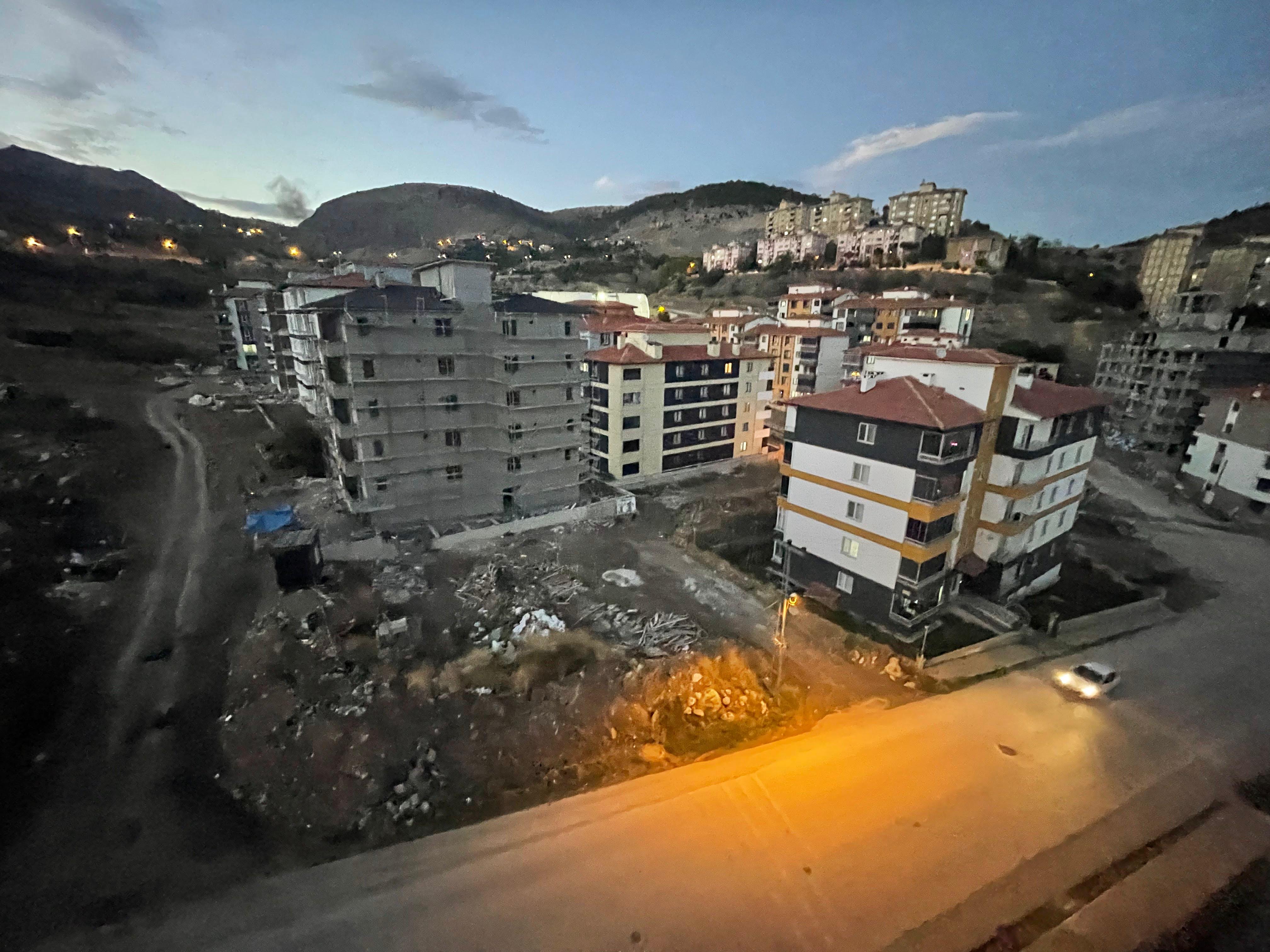 HARİKA MANZARALI HAYALLERİNİZİ SÜSLEYECEK BİR KONUT