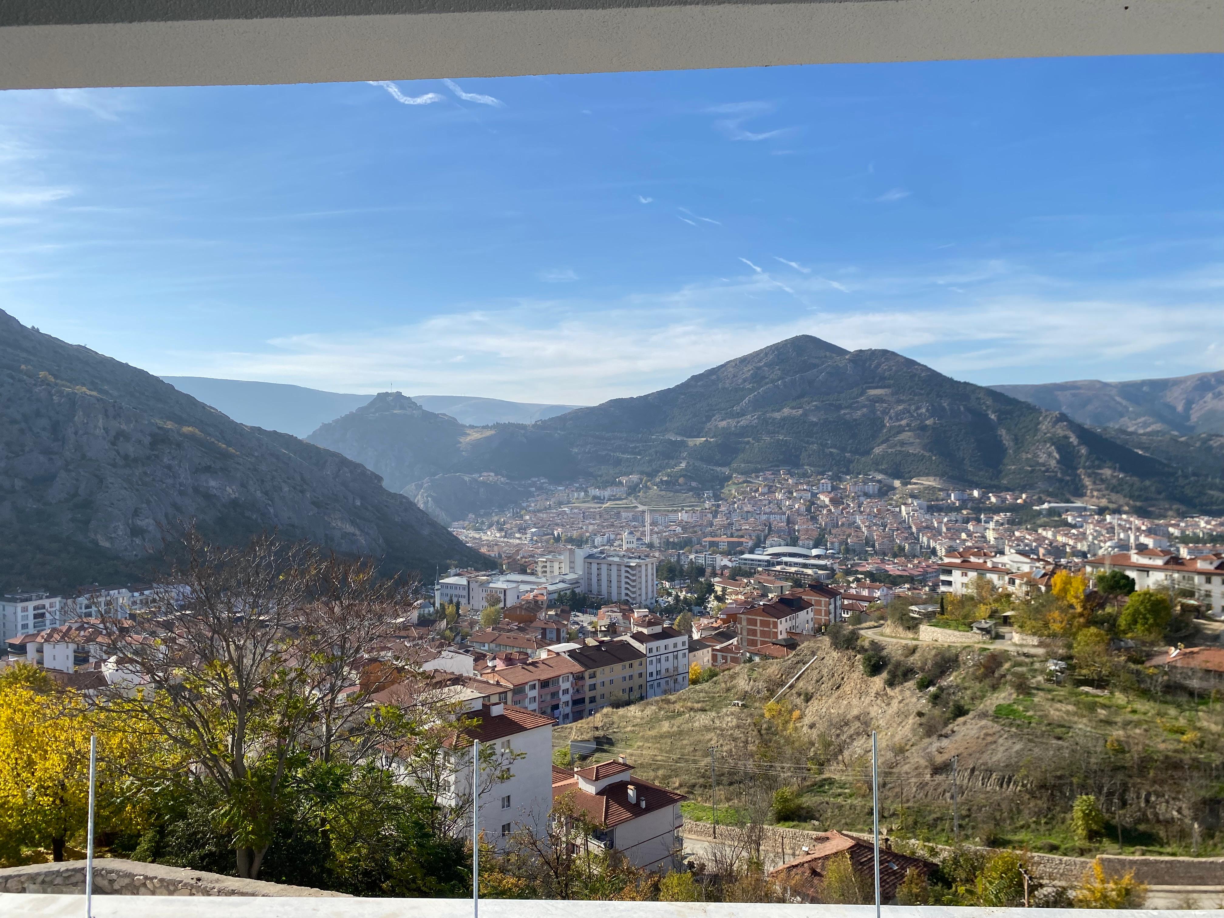 KİRAZLIDERE MAHALLESİ PANAROMİK MANZARALI 60M2 MÜKEMMEL BİR 1+1