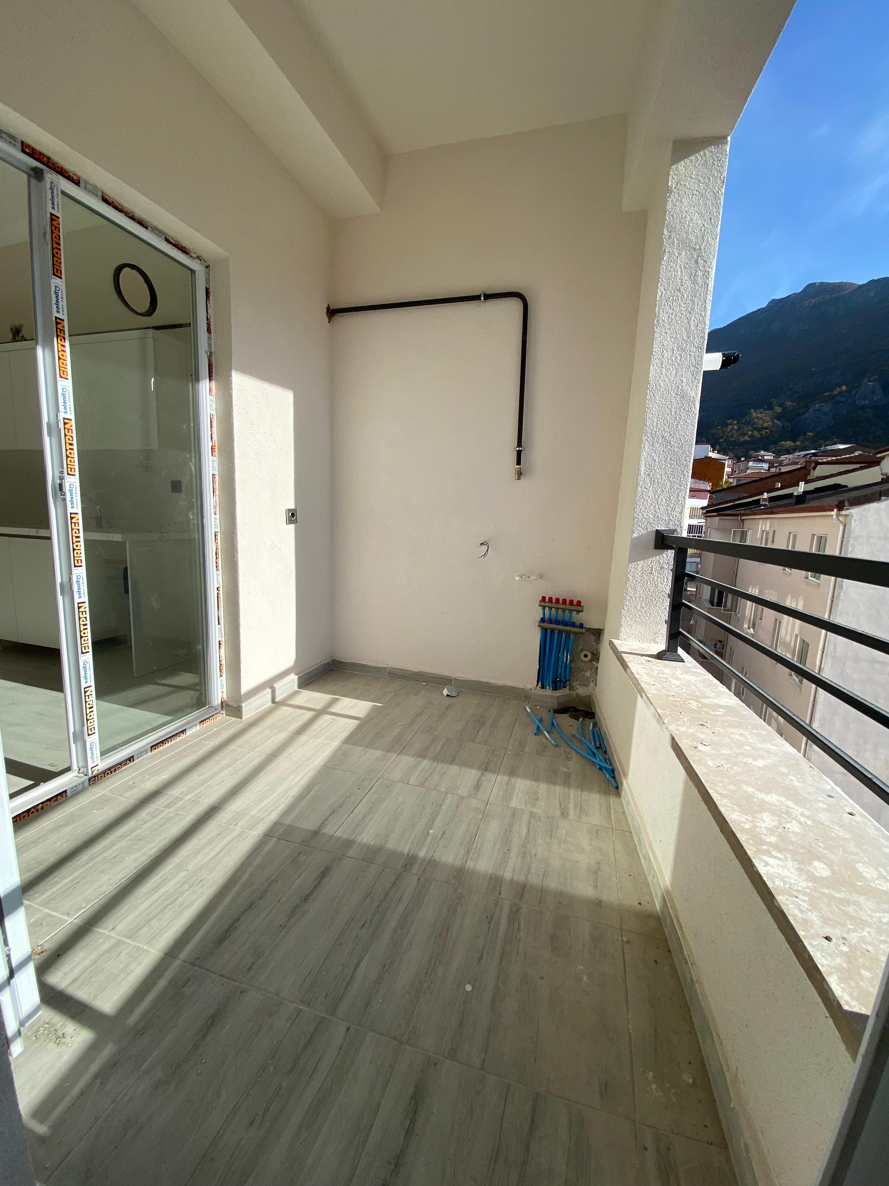 KİRAZLIDERE HASTANE KARŞISI 120m2 4.KAT SATILIK 2+1 KÖŞE DAİRE