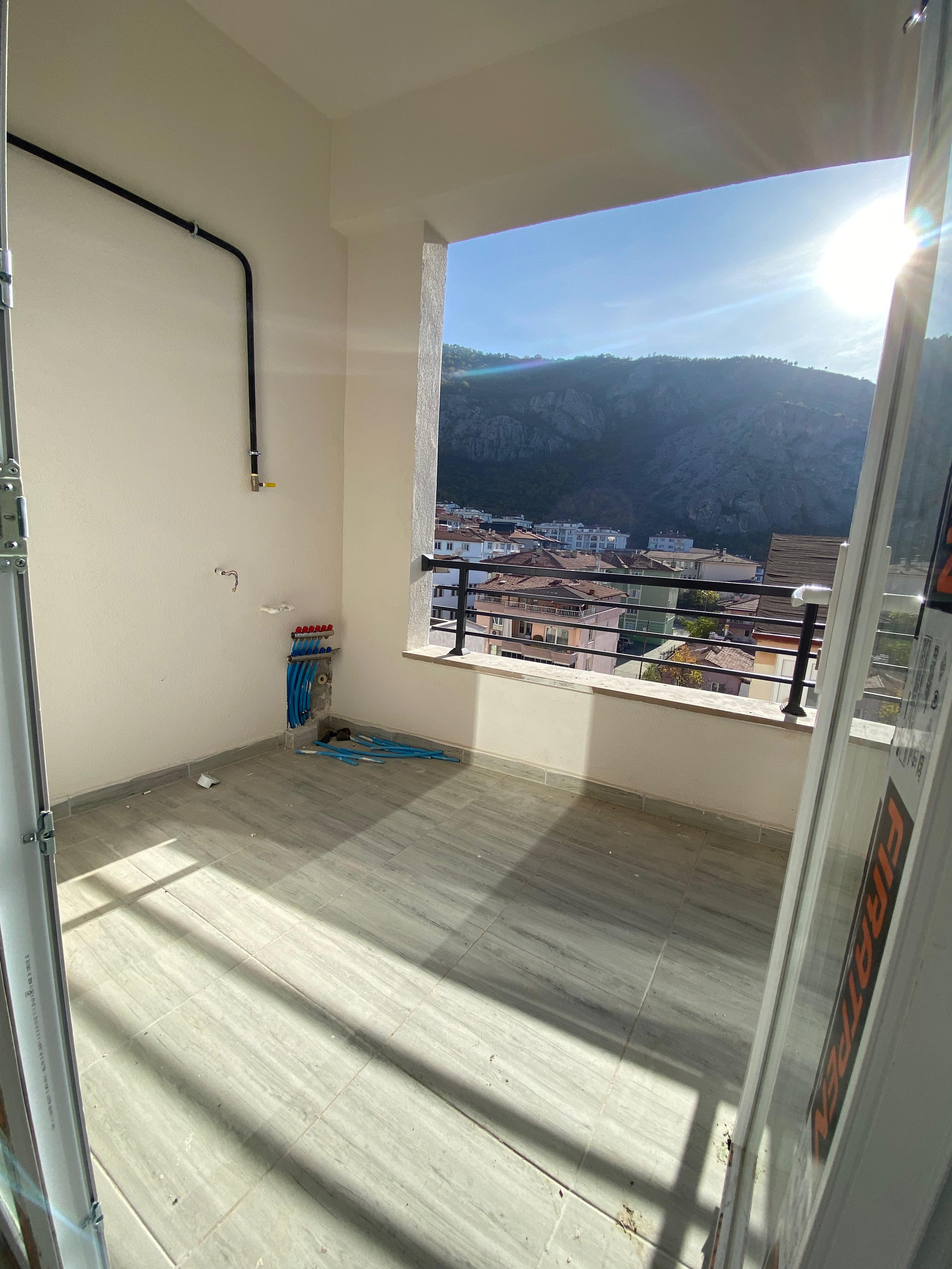 KİRAZLIDERE HASTANE KARŞISI 120m2 4.KAT SATILIK 2+1 KÖŞE DAİRE