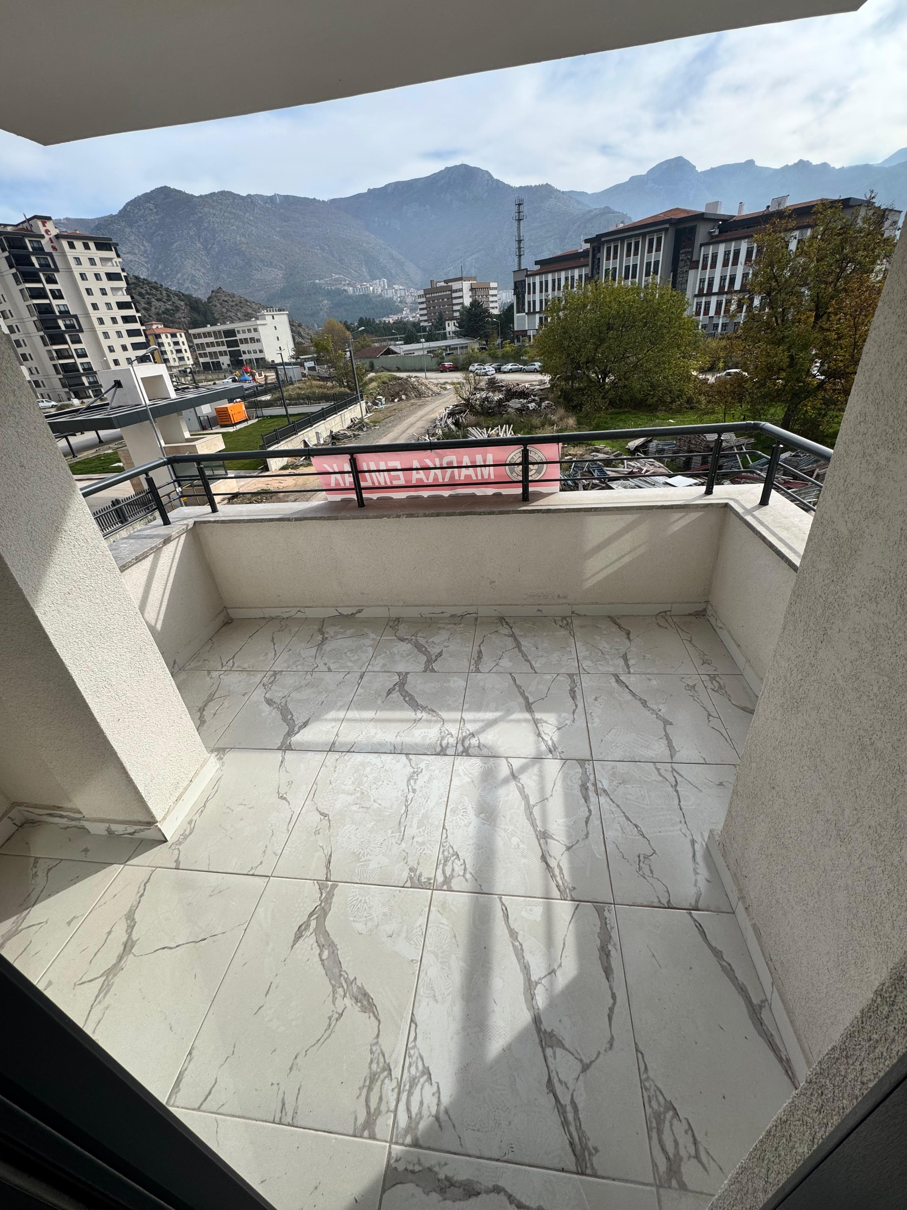 GÖLLÜ BAĞLARINDA AMASYA'NIN EN GÜZEL ULTRA LÜKS 1+1 DAİRESİ 70m2