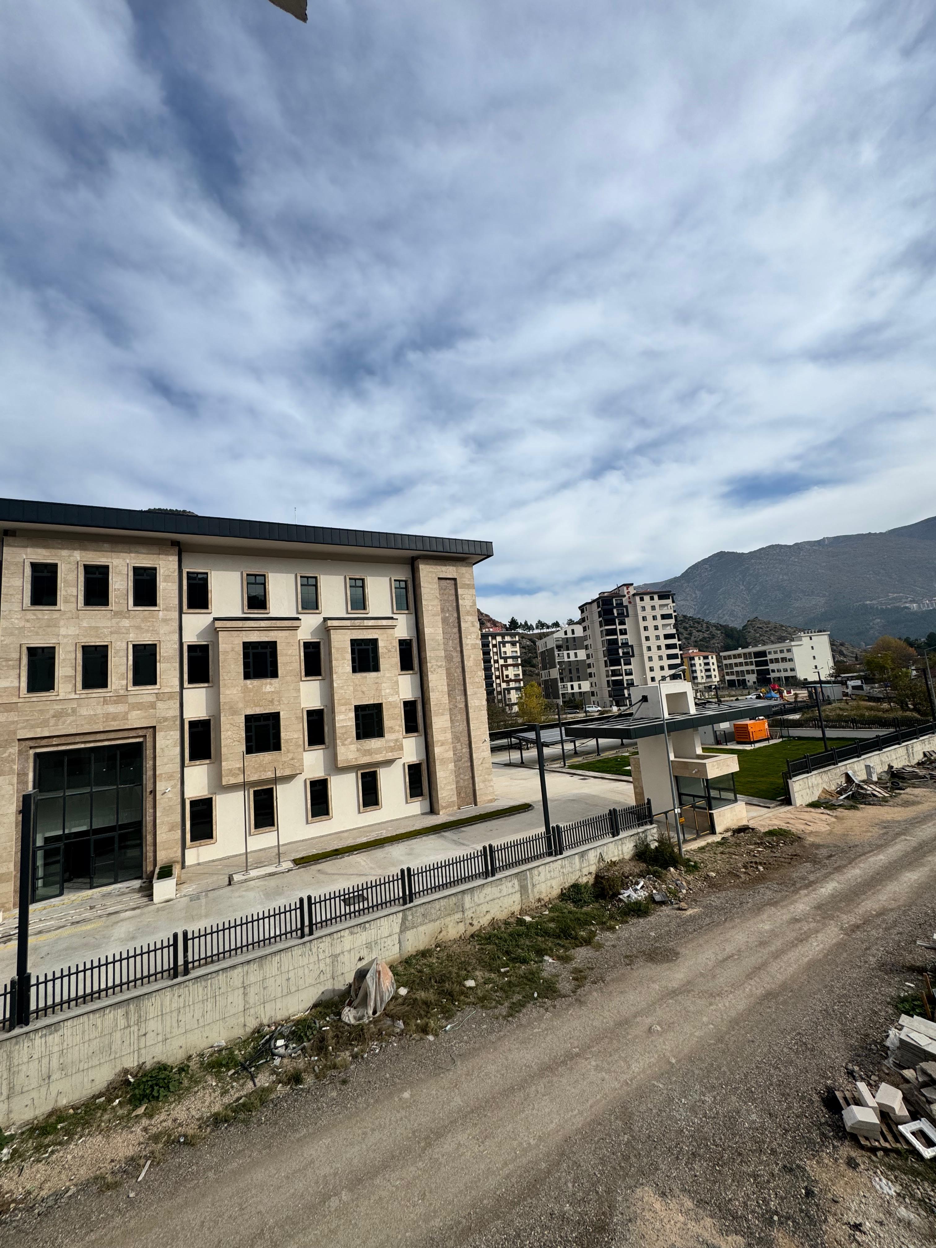 GÖLLÜ BAĞLARINDA AMASYA'NIN EN GÜZEL ULTRA LÜKS 1+1 DAİRESİ 70m2