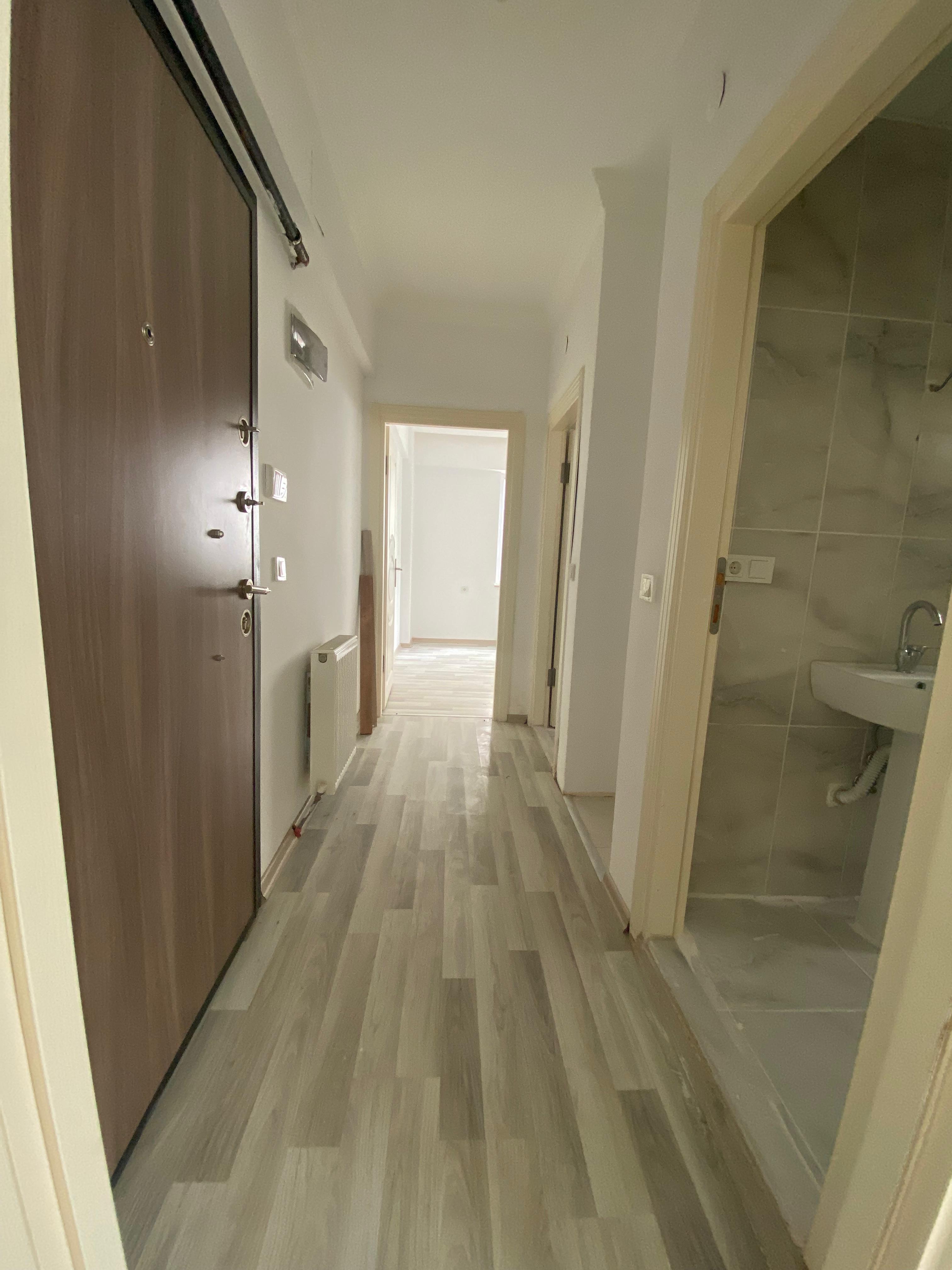 ŞEYHCUİ MAHALLESİ'NDE KORİDORLU 70M2 SATILIK TAM 1+1 DAİRE