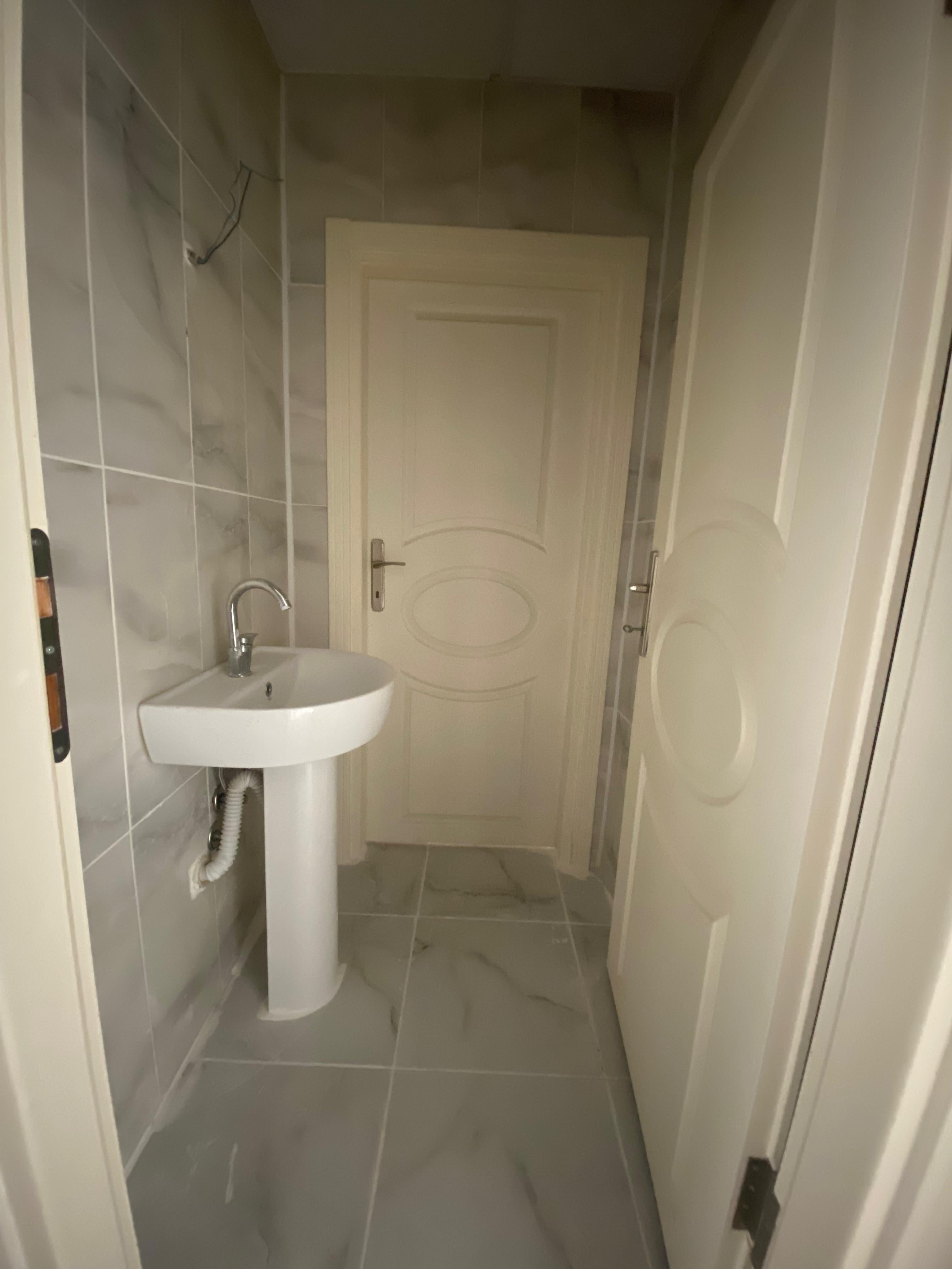 ŞEYHCUİ MAHALLESİ'NDE KORİDORLU 70M2 SATILIK TAM 1+1 DAİRE