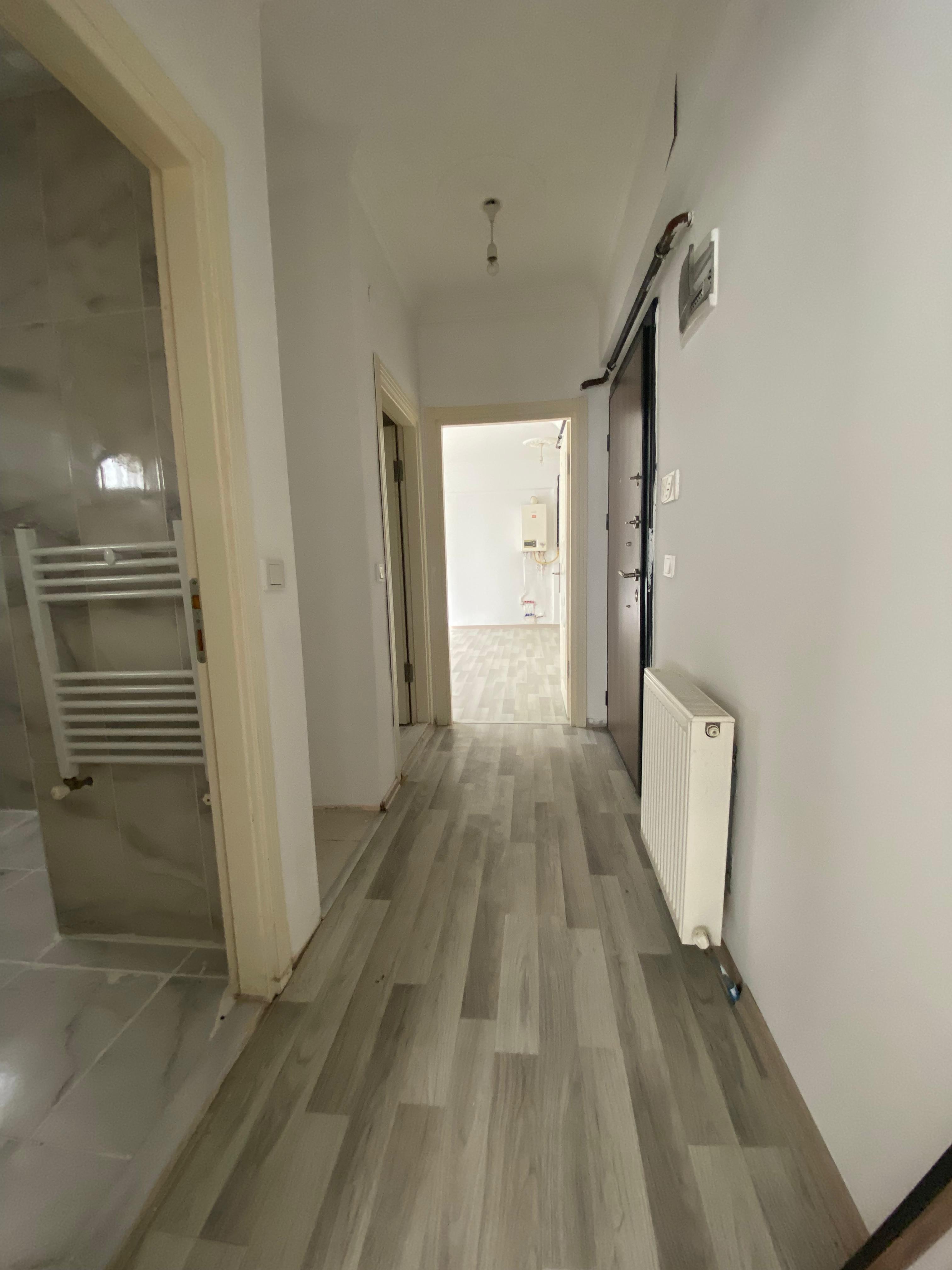 ŞEYHCUİ MAHALLESİ'NDE KORİDORLU 70M2 SATILIK TAM 1+1 DAİRE