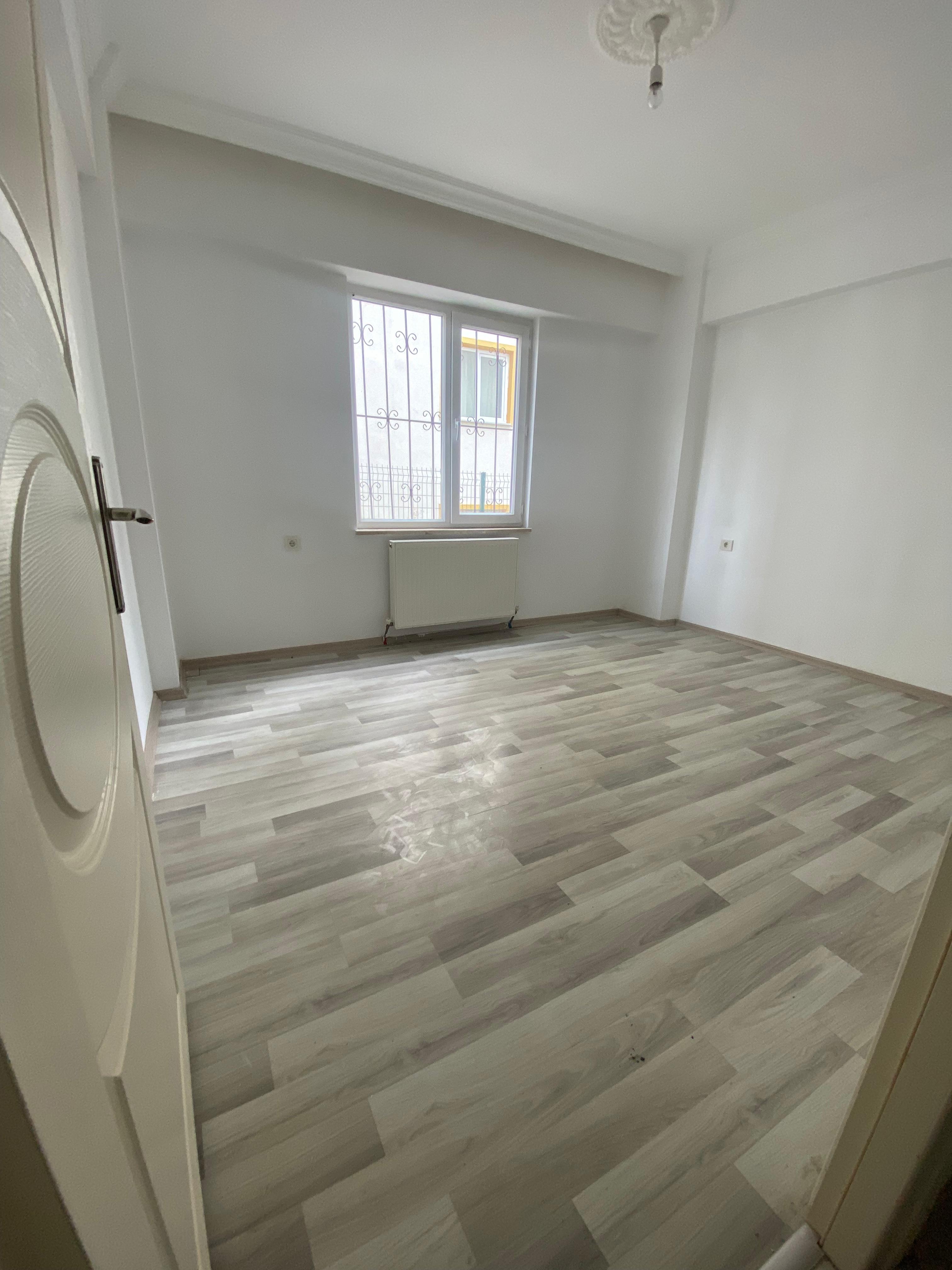 ŞEYHCUİ MAHALLESİ'NDE KORİDORLU 70M2 SATILIK TAM 1+1 DAİRE