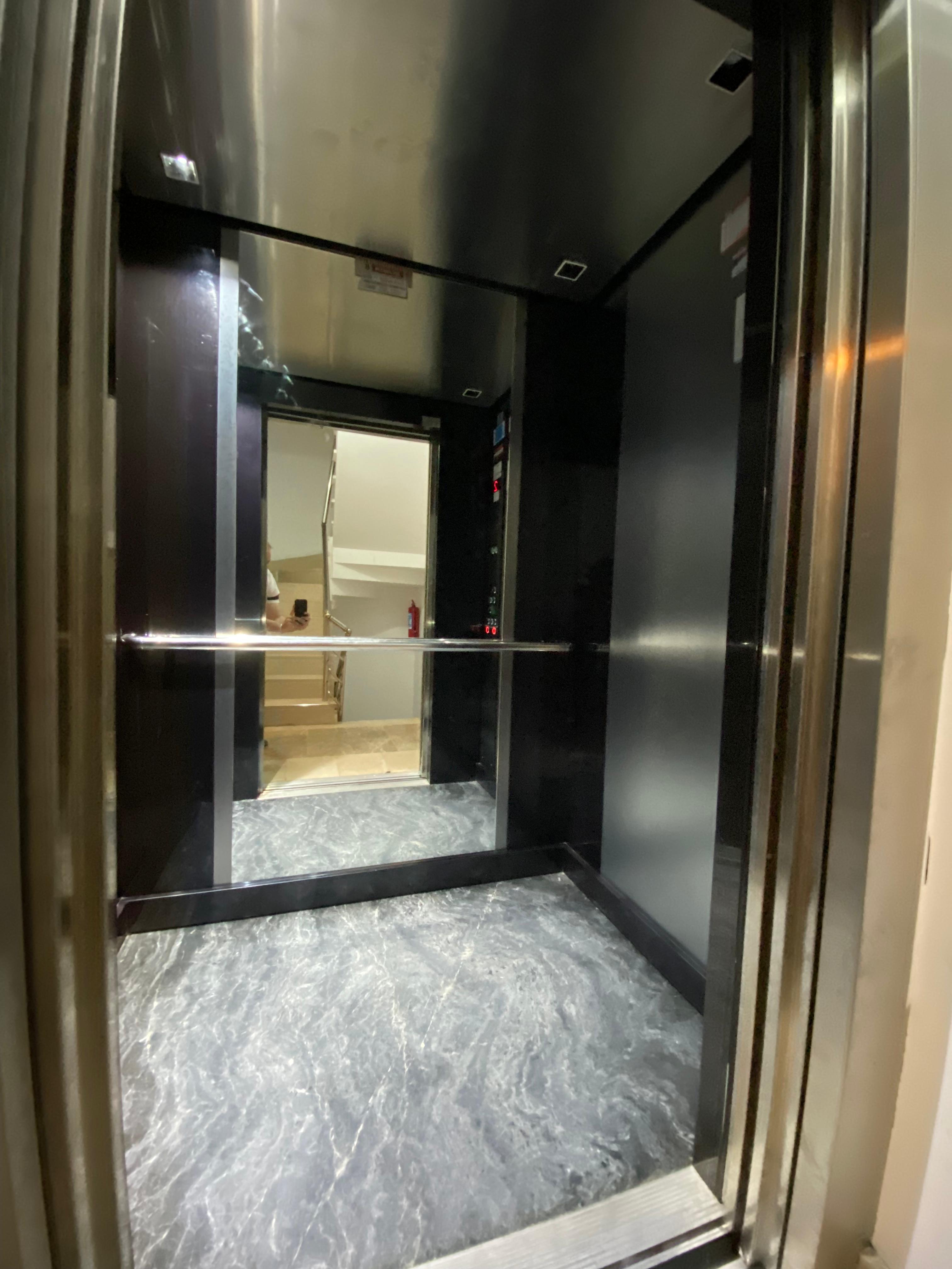 HACILAR MEYDANI'NINDA ŞAHANE KONUMDA ULTRA LÜKS 3+1 DAİRE