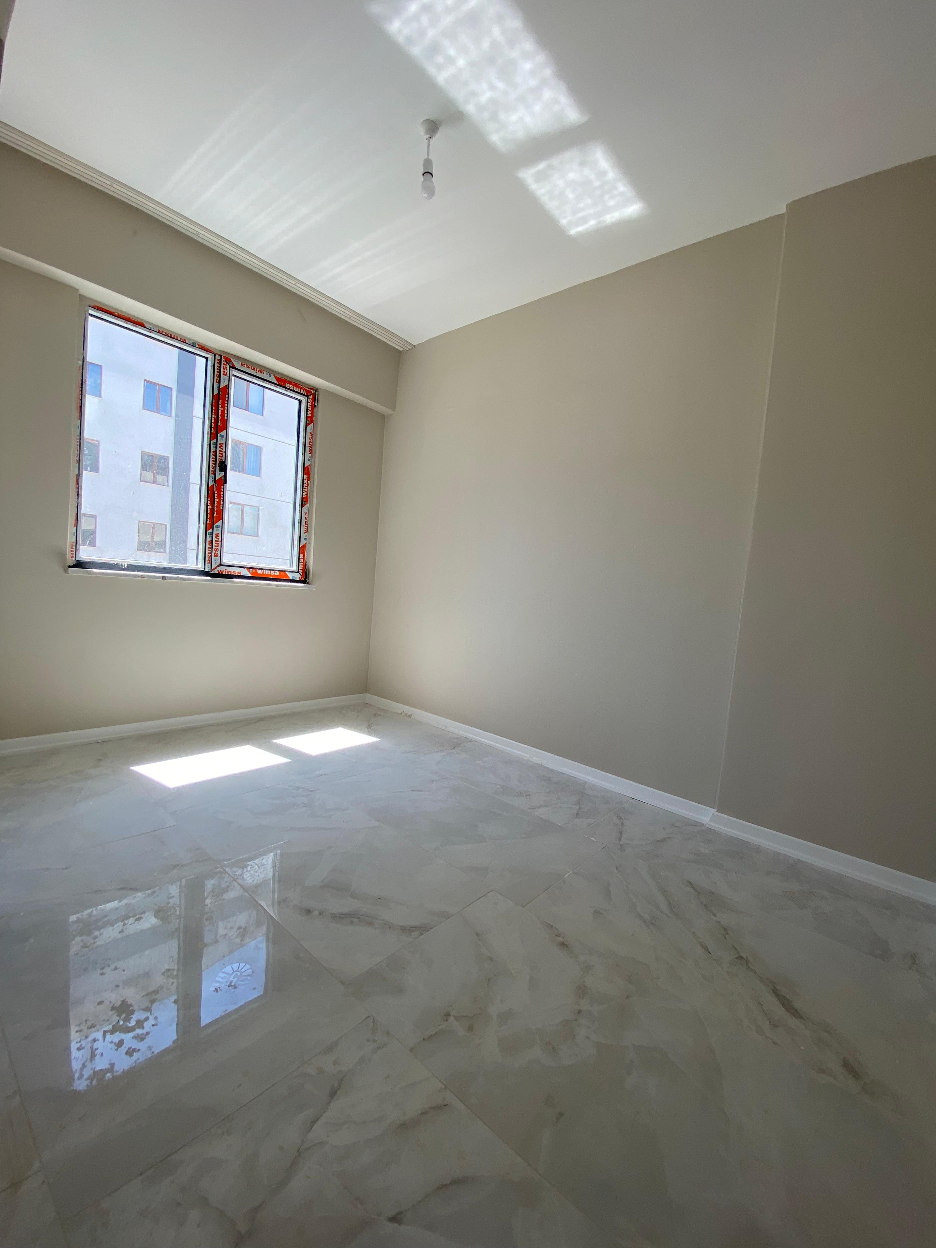 LÜX YAŞAM STANDARTLARINDA HAVUZ MANZARALI MÜKEMMEL BİR 2+0 DAİRE