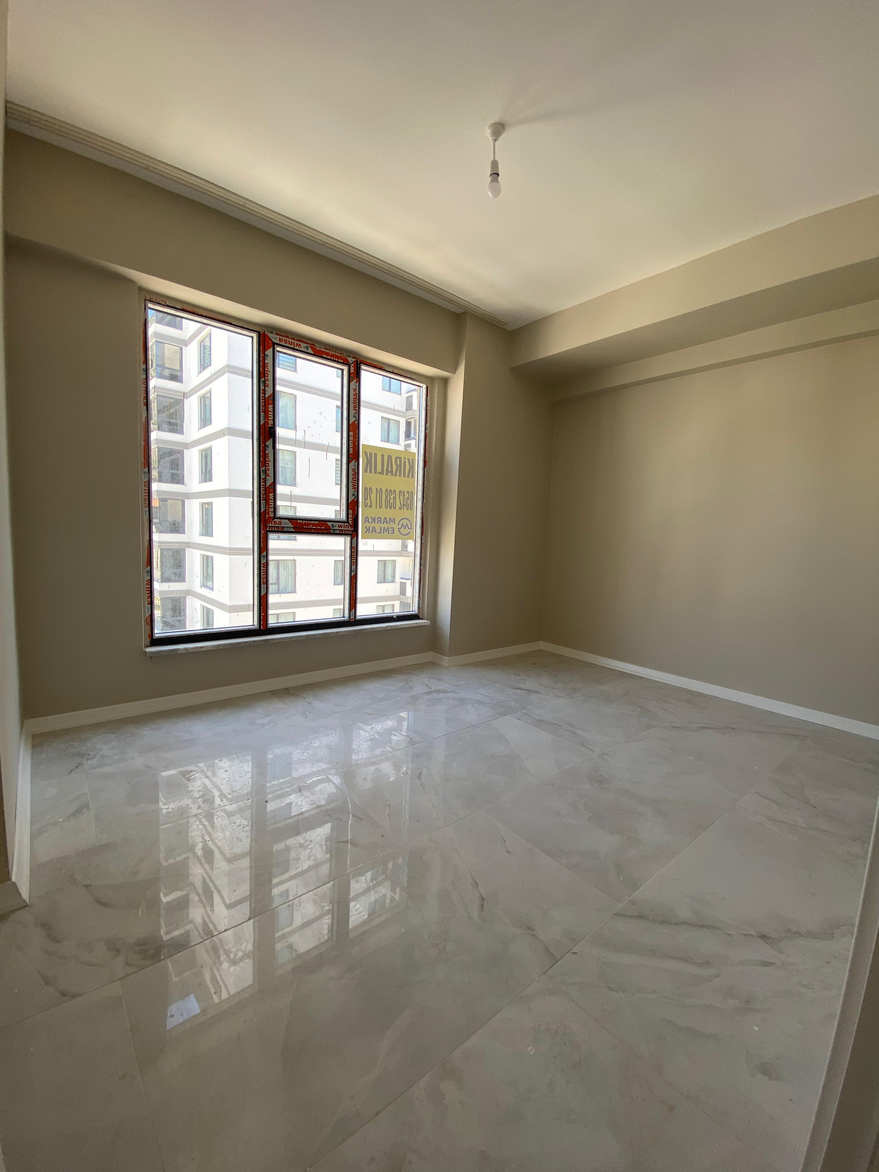 LÜX YAŞAM STANDARTLARINDA HAVUZ MANZARALI MÜKEMMEL BİR 2+0 DAİRE