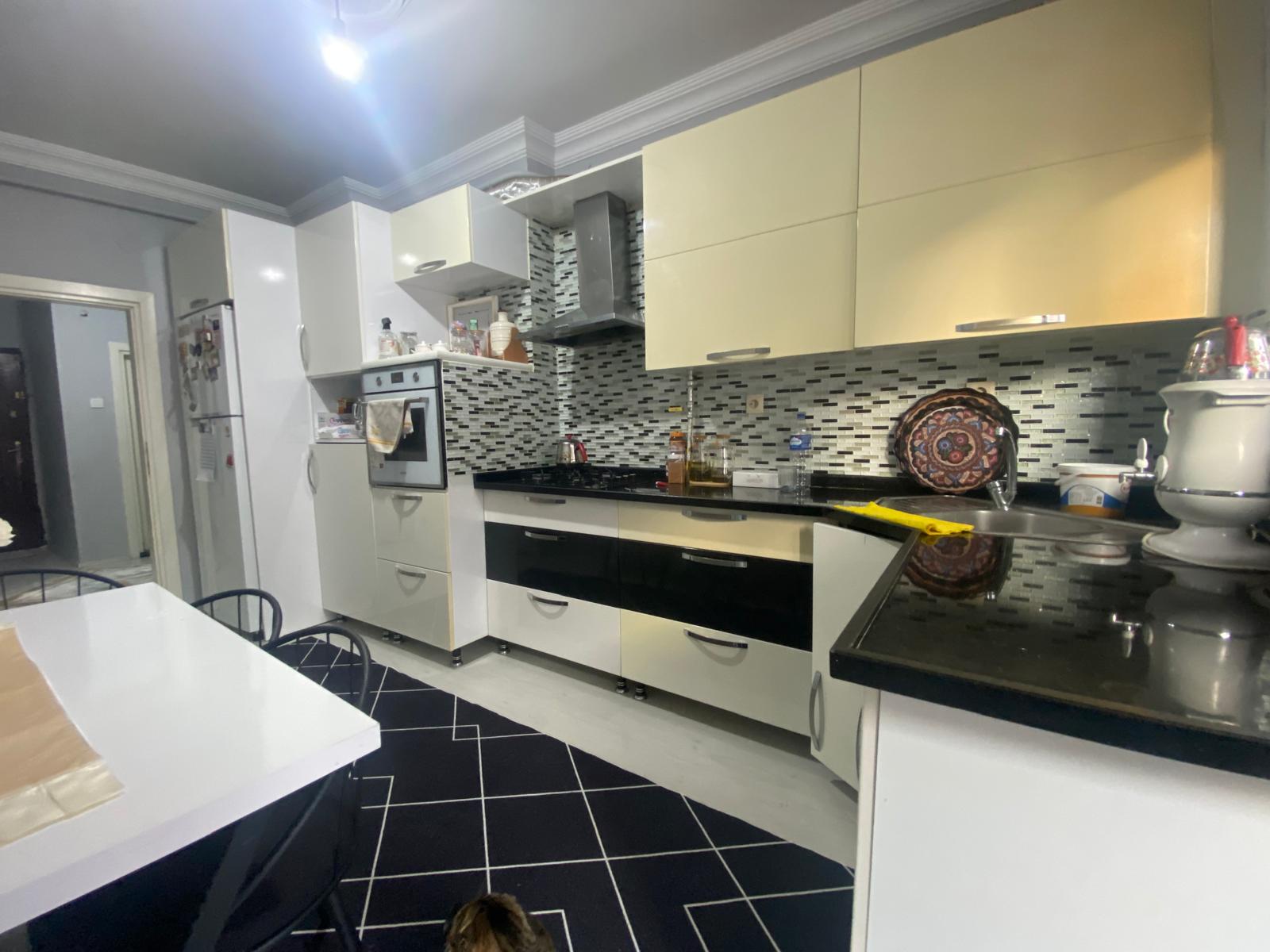 İSTASYON CADDESİ MERKEZİ KONUMDA ASANSÖRLÜ SATILIK 3+1