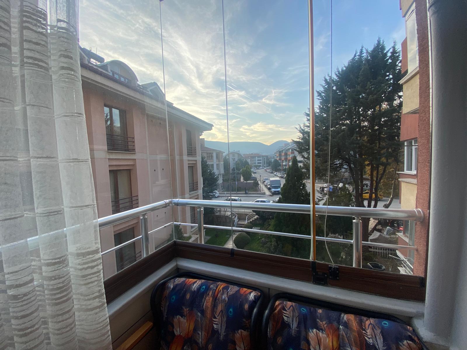 İSTASYON CADDESİ MERKEZİ KONUMDA ASANSÖRLÜ SATILIK 3+1